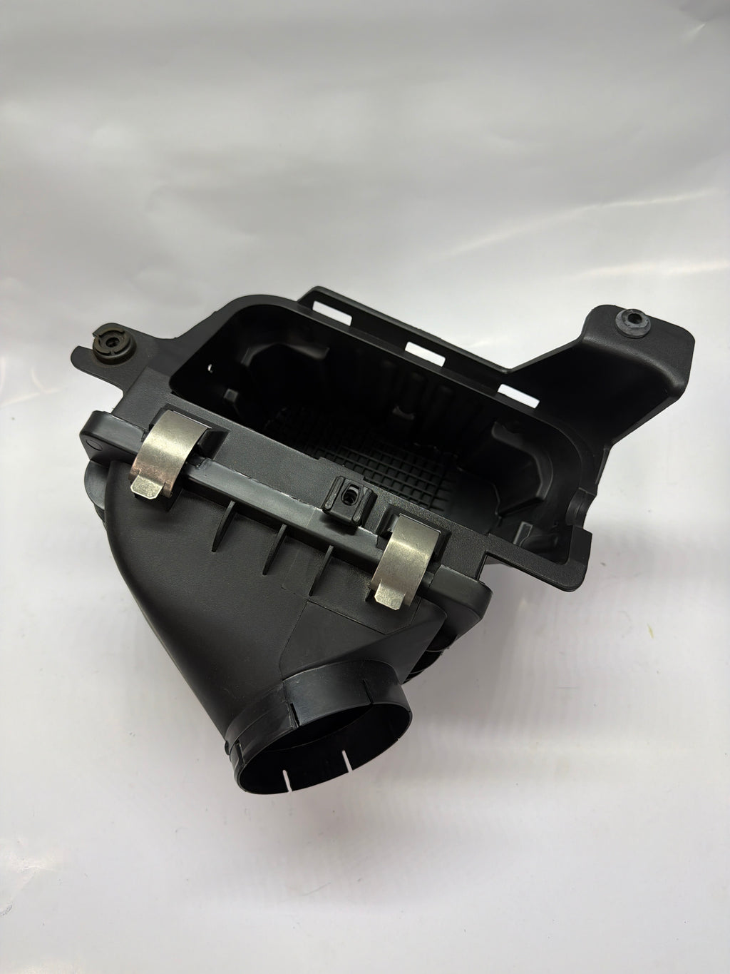 19201285 NEW OEM GM Engine Intake Air Cleaner Assembly CADILLAC Deville Seville 98-03