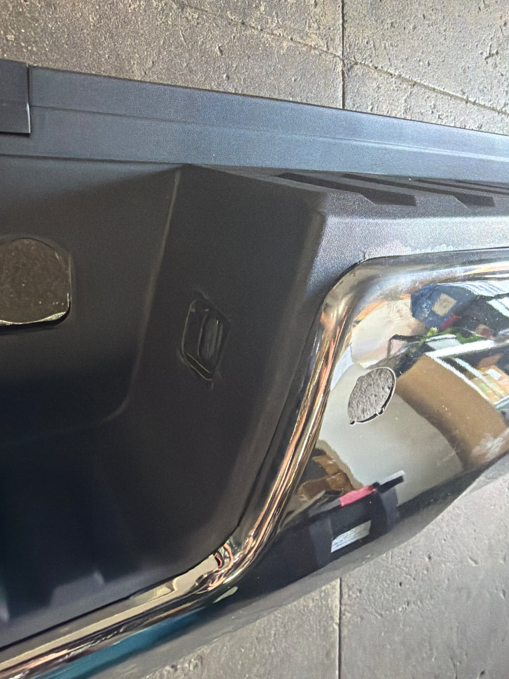 15-18 CHEVY SILVERADO / GMC SIERRA 2500HD 3500HD CHROME REAR BUMPER STEP