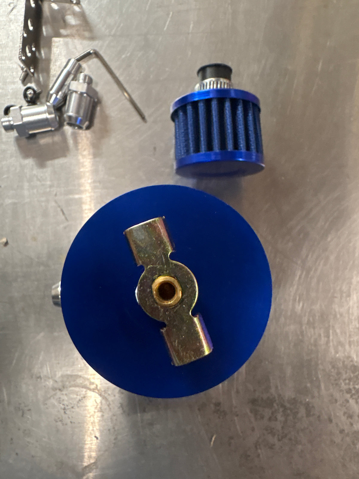DNA Motoring Universal Blue Aluminum Oil Catch Can Kit with Breather - PT-ZTL-9044-LB