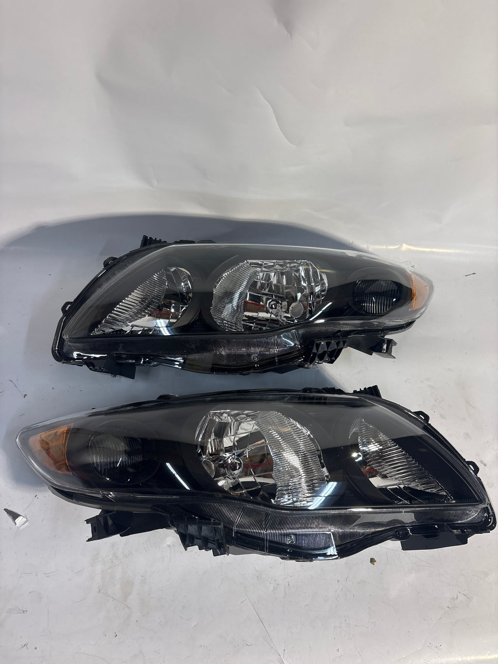 09-10 Toyota Corolla Black Amber Headlights