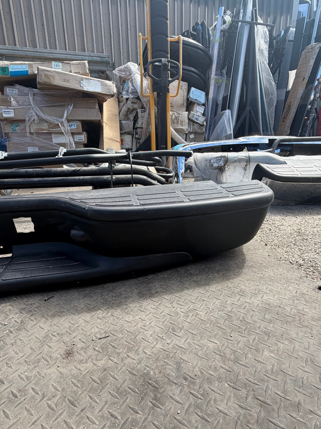 AS IS 99-06 CHEVY SILVERADO / GMC SIERRA BLACK REAR BUMPER MISSING BRACKETS AND HARDWARE