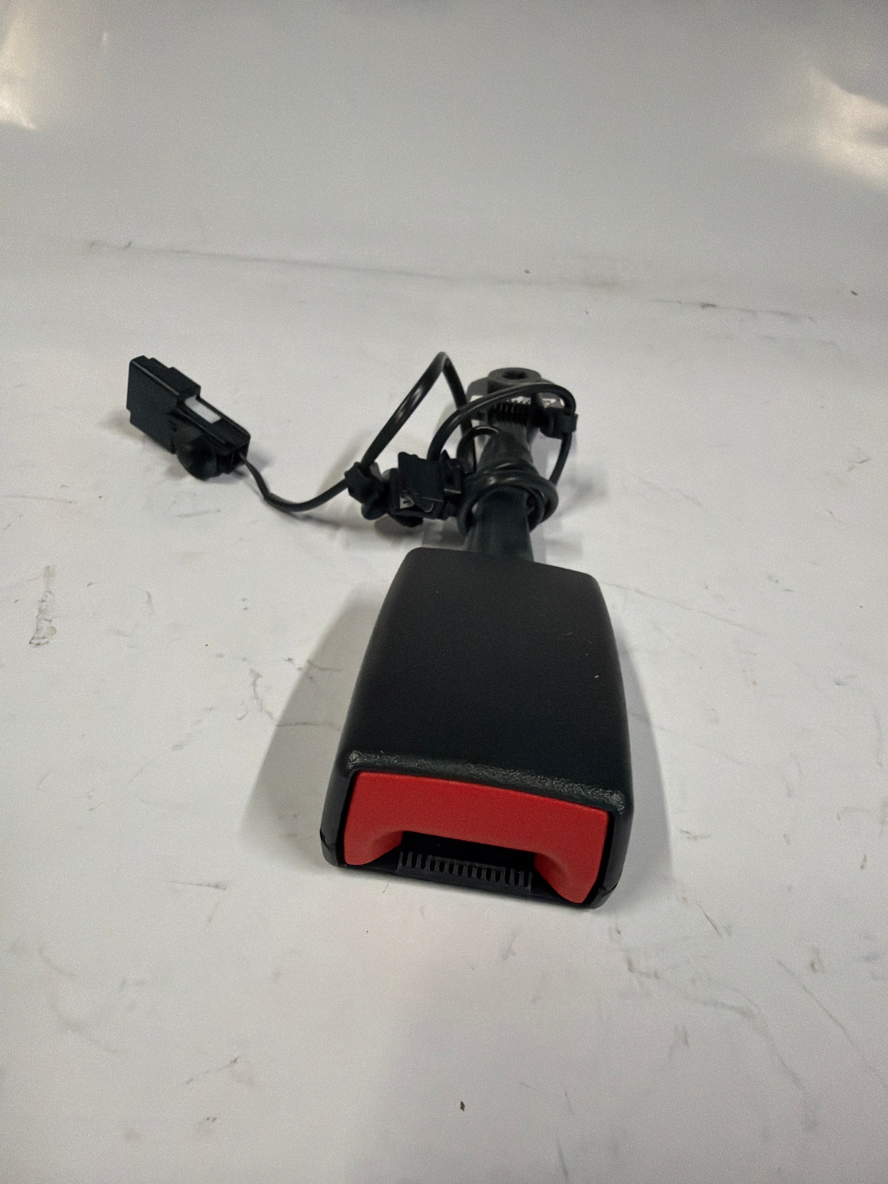 19300533 2013-2020 Chevy Sonic Front Passenger Seat Belt BUCKLE ONLY Gray 4Dr OEM ACC