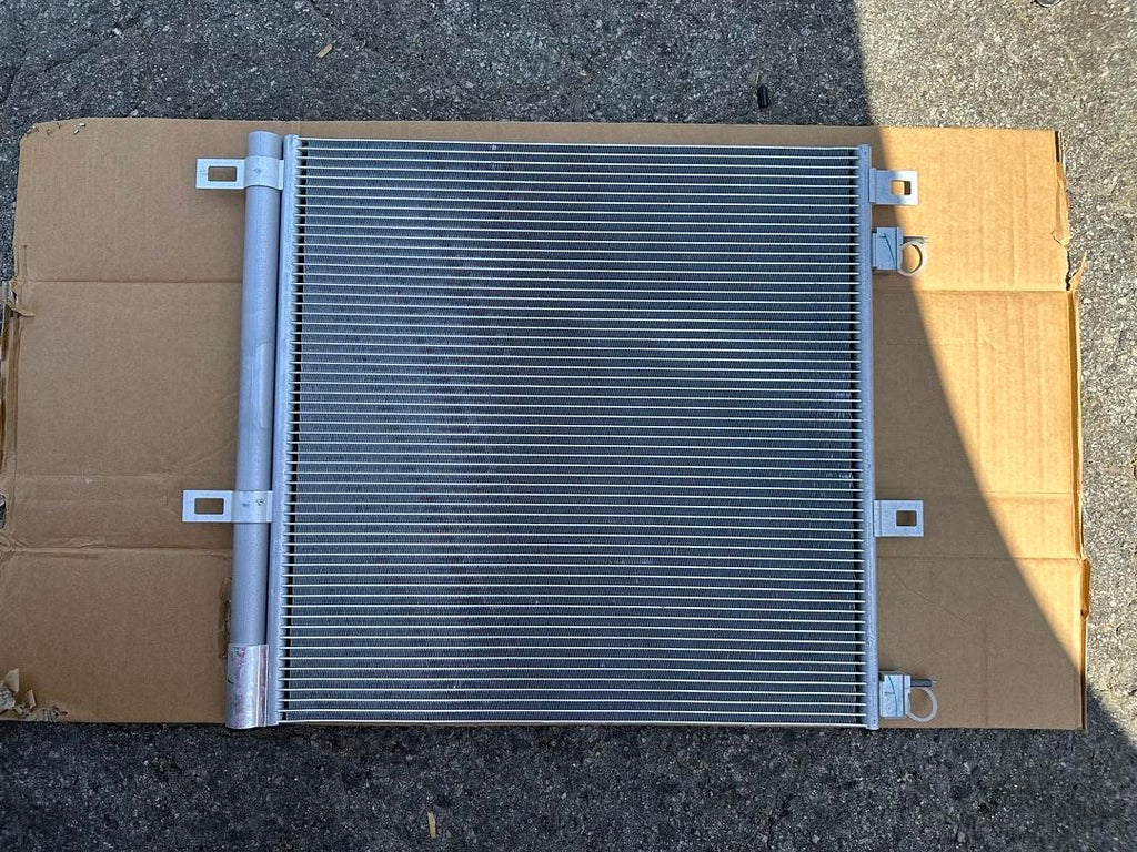 84504267 | 17-21 CADILLAC XT5/ 20-21 XT6/ 19-21 CHEVY BLAZER/ 17-21 GMC ACADIA RADIATOR #84504267