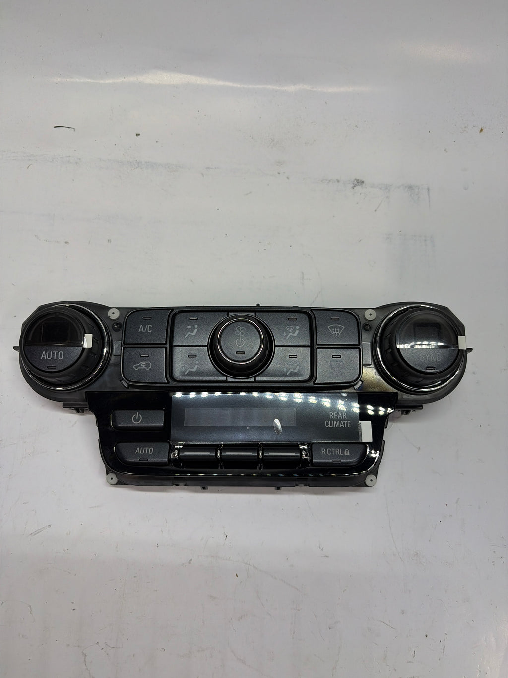 84412941 15-74932 AC Delco Climate Control Unit for GMC Yukon XL 2015-2016