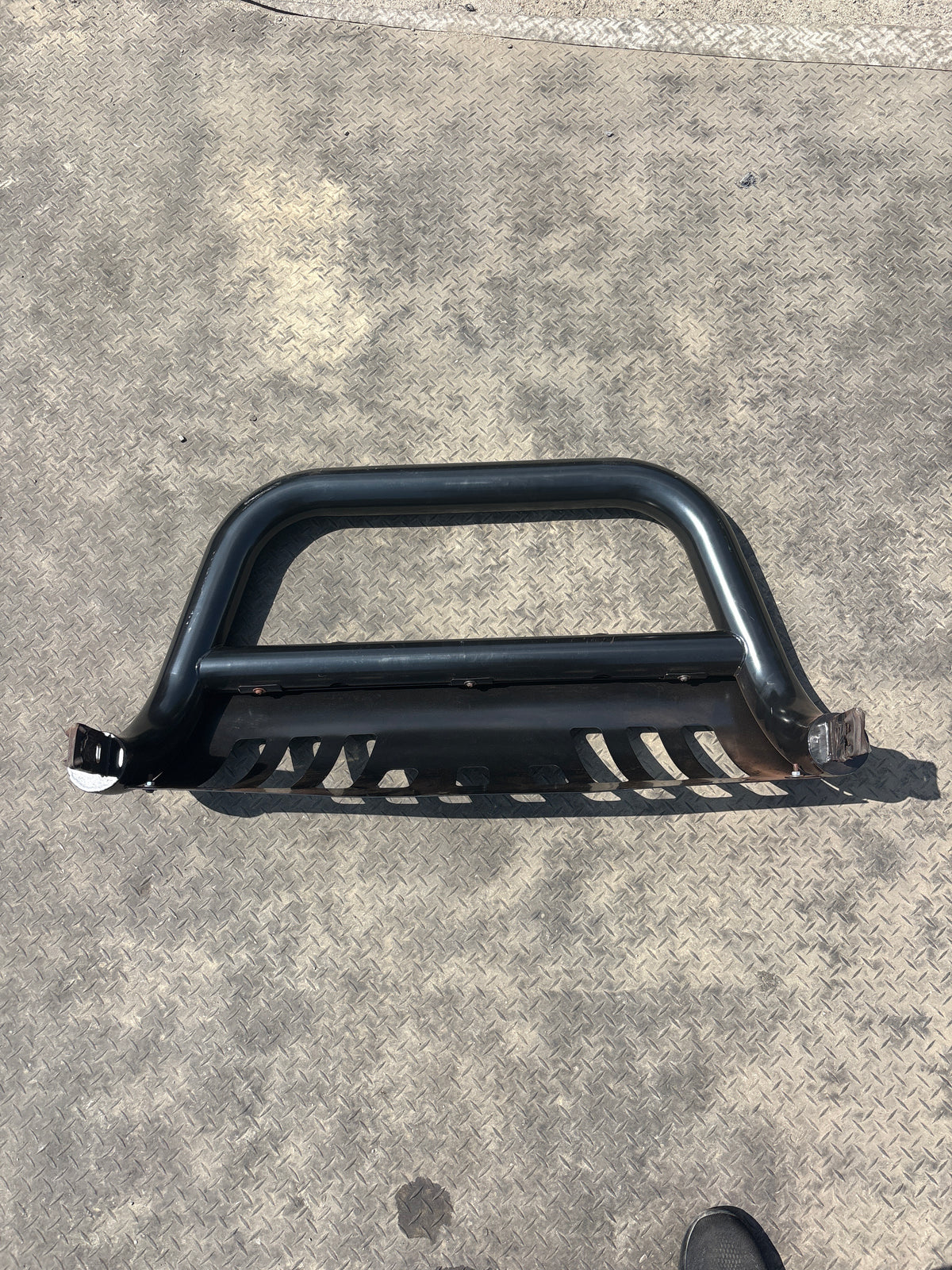 94-01 Dodge Ram 1500 Black Bull Bar No Brackets No Hardware