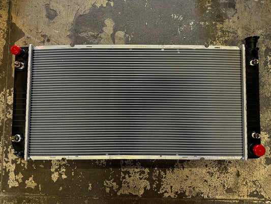 1-ROW OE STYLE BOLT-ON ALUMINUM CORE RADIATOR COMPATIBLE WITH 94-99 C/K1500 2500 3500  OEM-RA-1693
