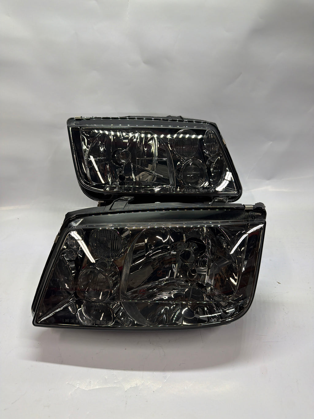 99-05 VOLKSWAGEN JETTA SMOKED HEADLIGHTS
