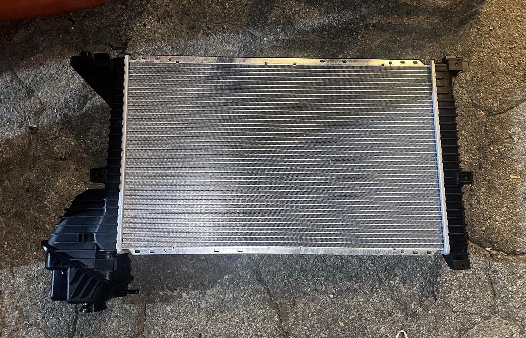 02-06 DODGE FRIEGHTLINER SPRINTER 2500 3500 2.7L ALUMINUM RADIATOR OEM-RA-2796