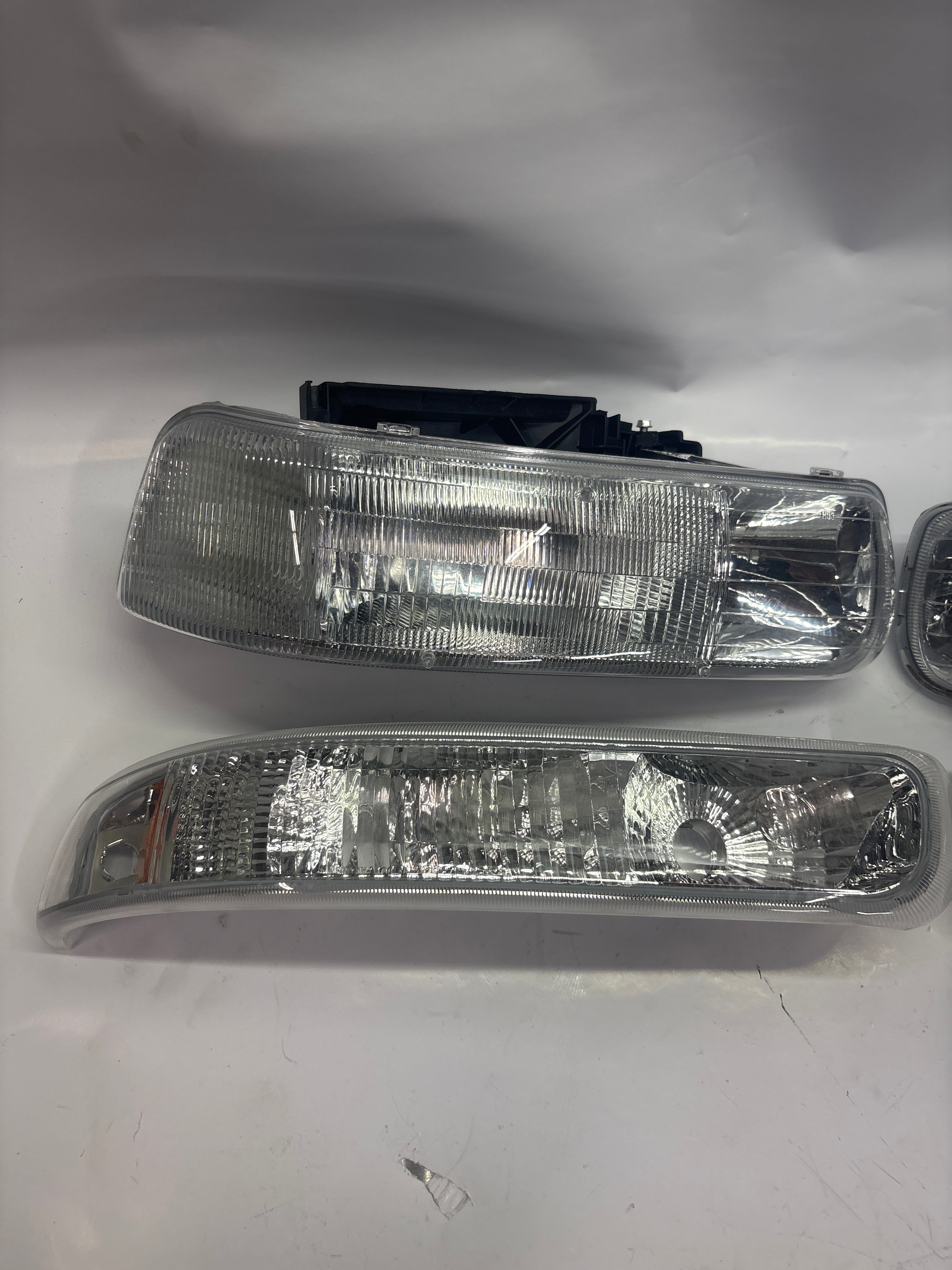 OB-HL-OH-CS99-4P-OEM 99-02 Chevy Silverado Chrome Amber OE Style Headlights Lens Slightly Scuffs