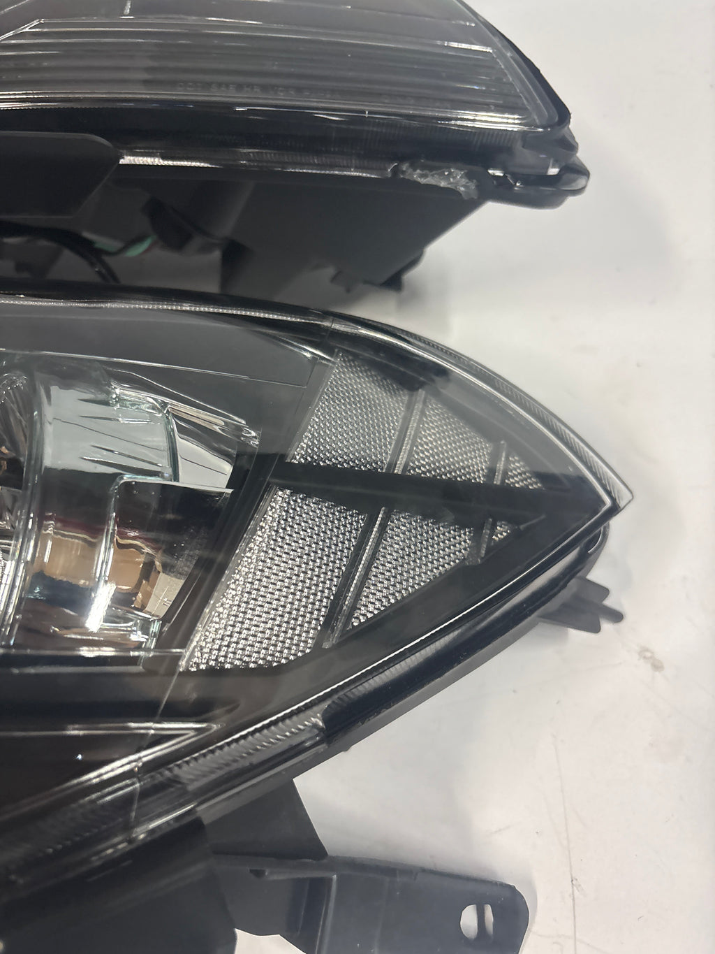 08-12 Chevy Malibu Black Clear Headlights