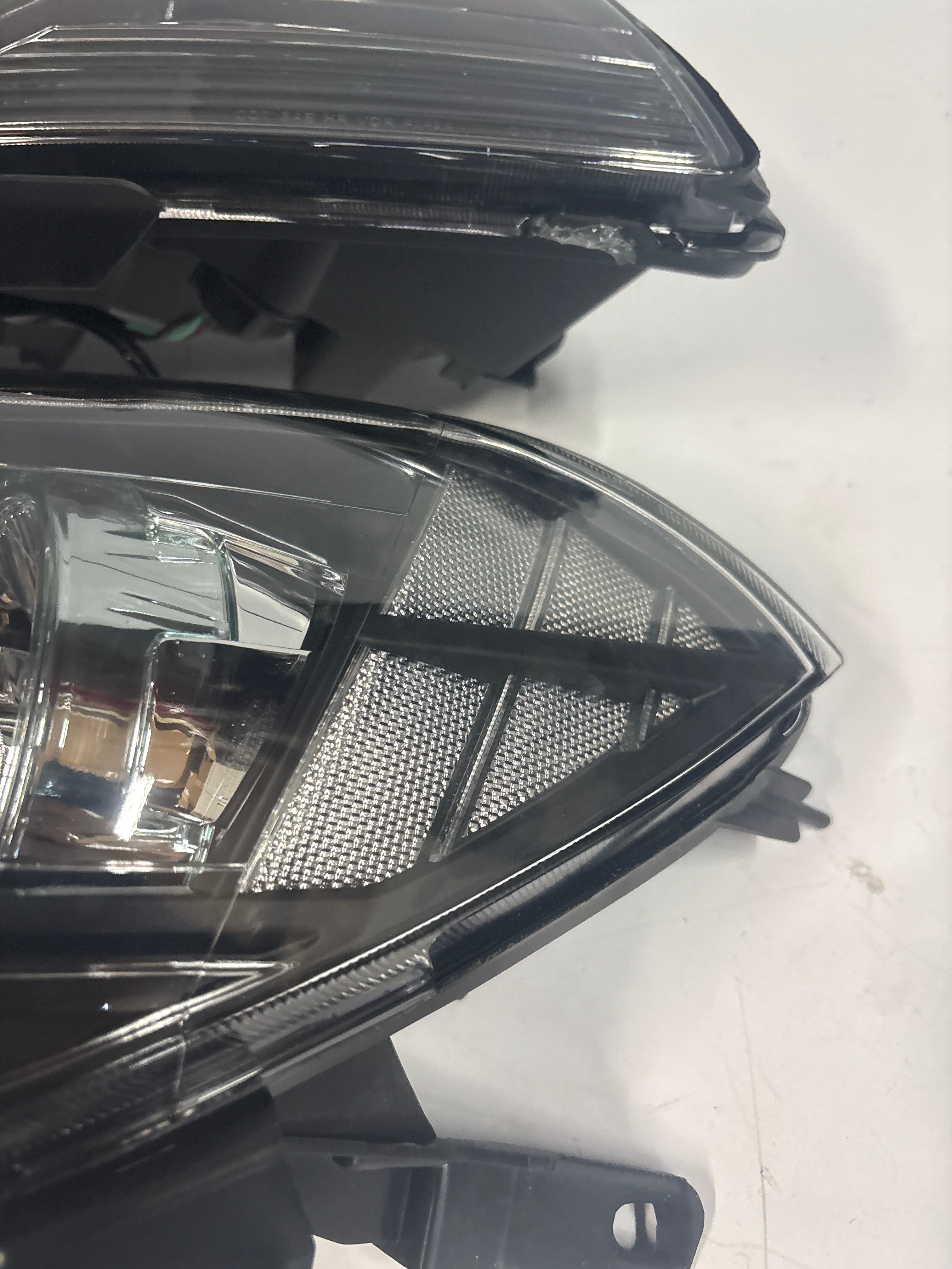 08-12 Chevy Malibu Black Clear Headlights