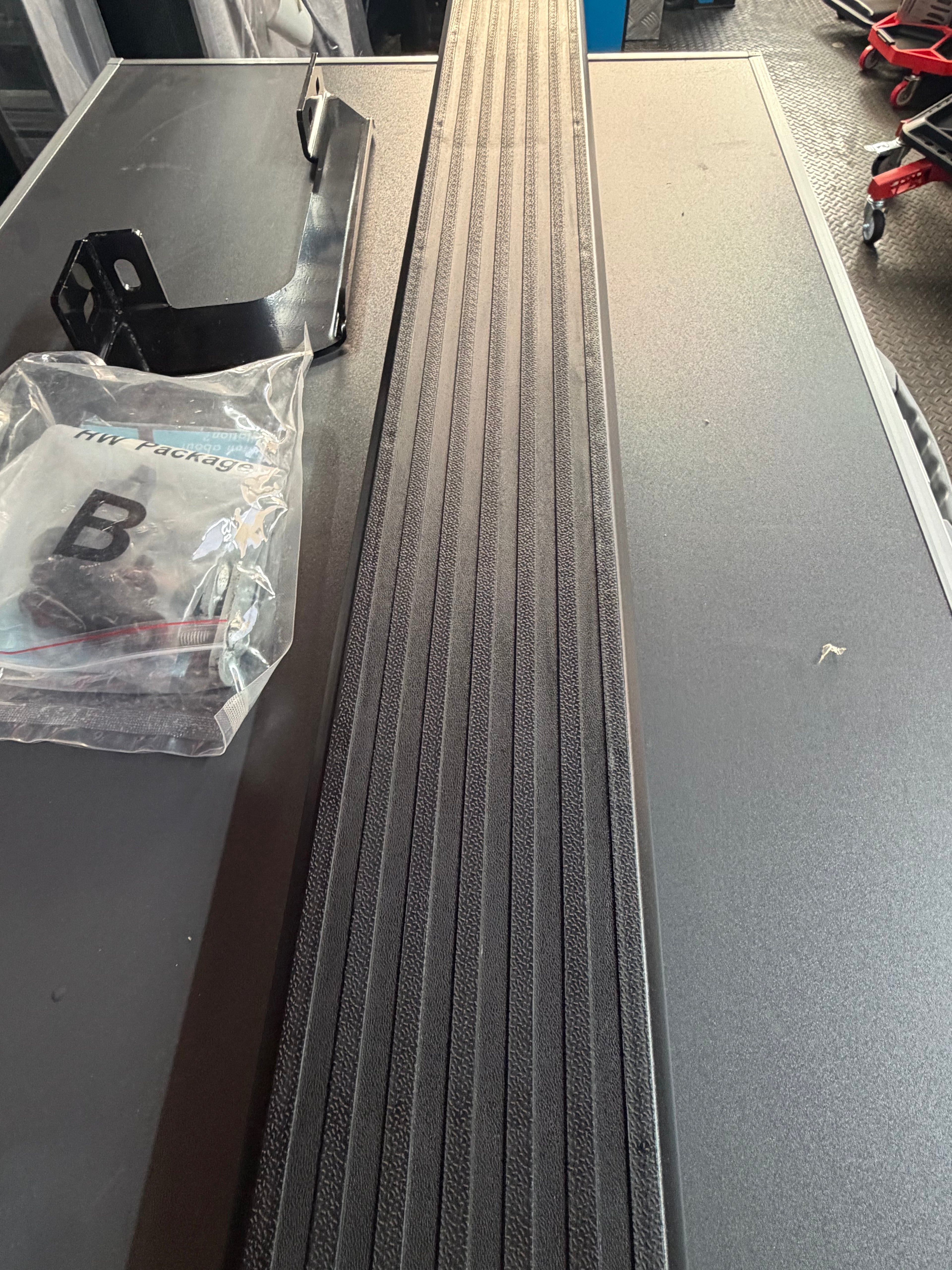 14-26 Ram ProMaster 1500 5" iStep Black Rear Running Board