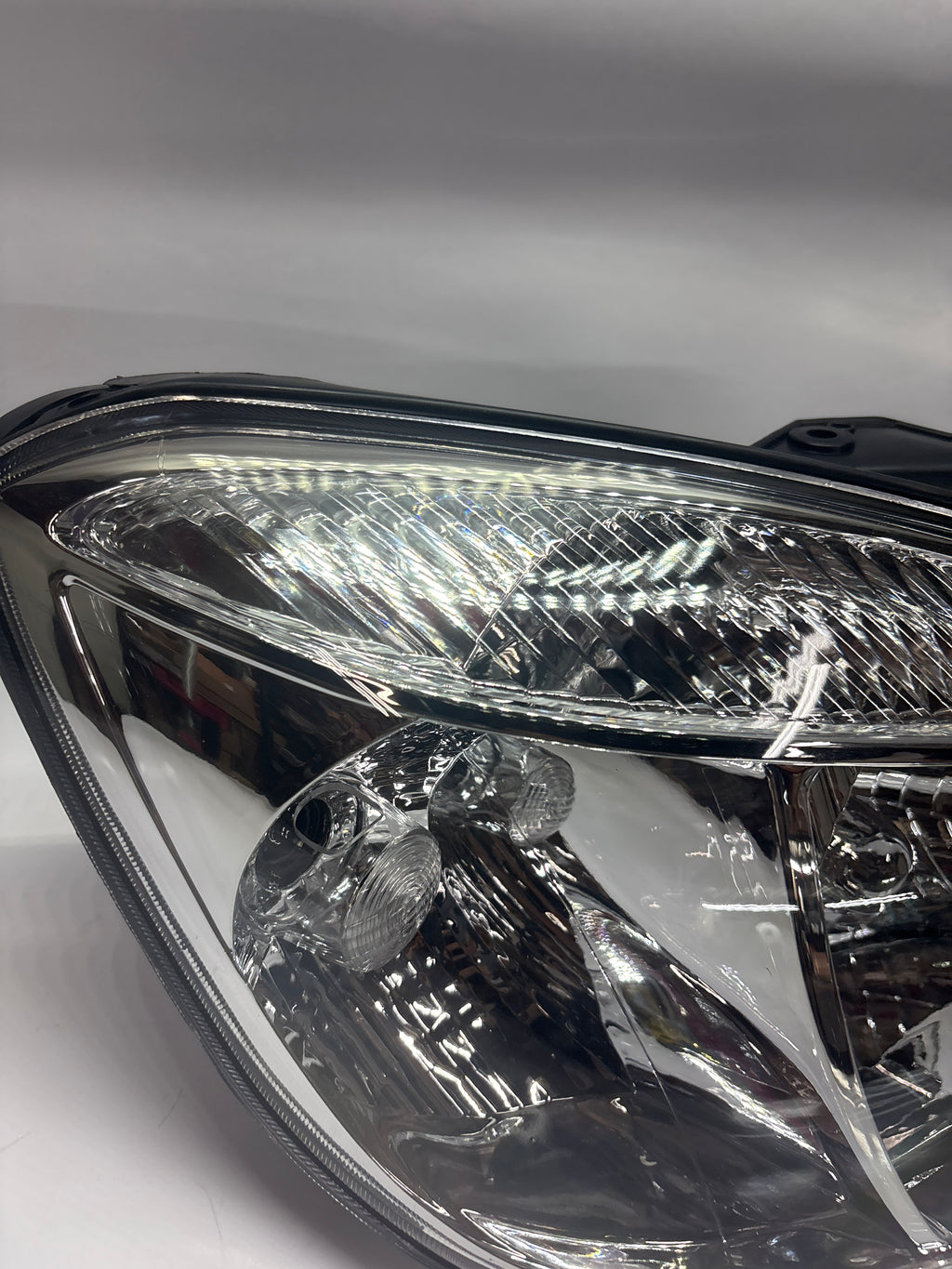 06-08 Kia Rio / Rio5 Chrome Clear Right Passenger Side Headlight