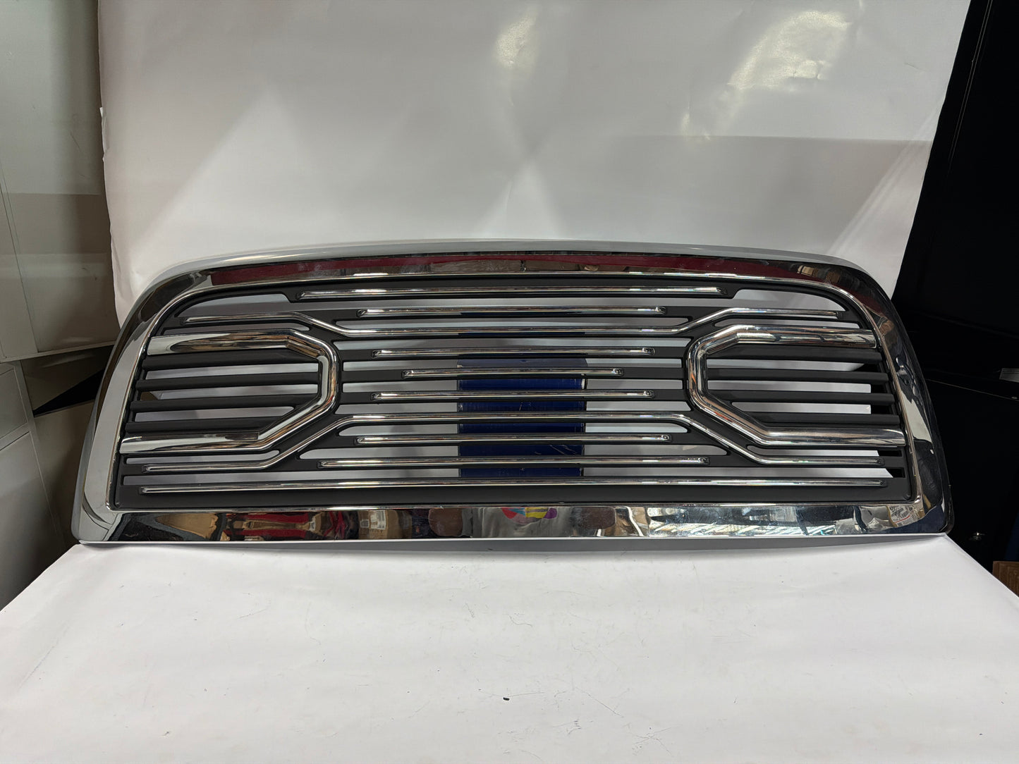 OPEN BOX AS IS 09-17 DODGE RAM 1500 CHROME GRILLE BADGE-LESS