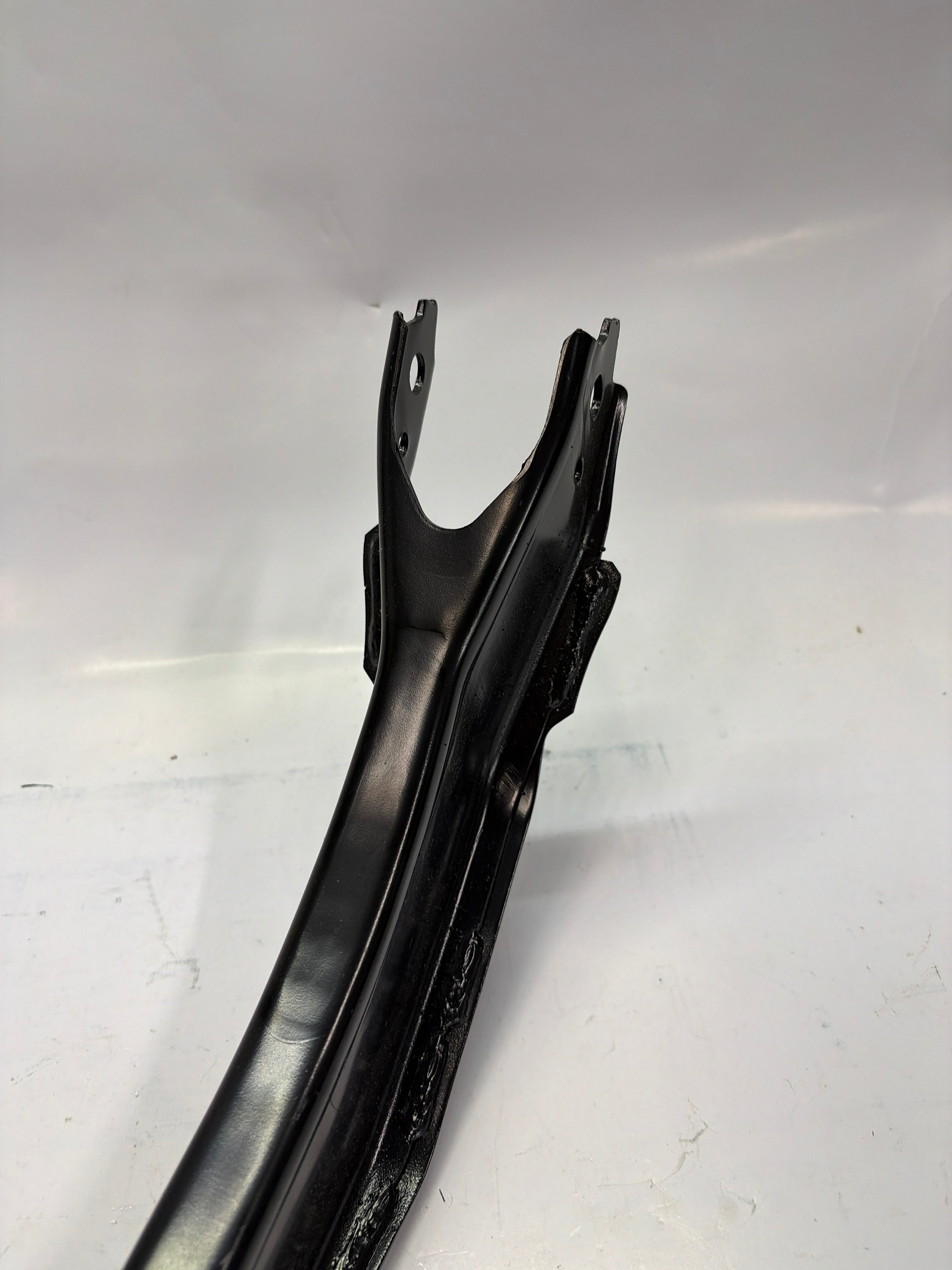 9231141 For Saturn L200/LW200/LW300 2001-2003 Suspension Lateral Arm Steel Powder Coated