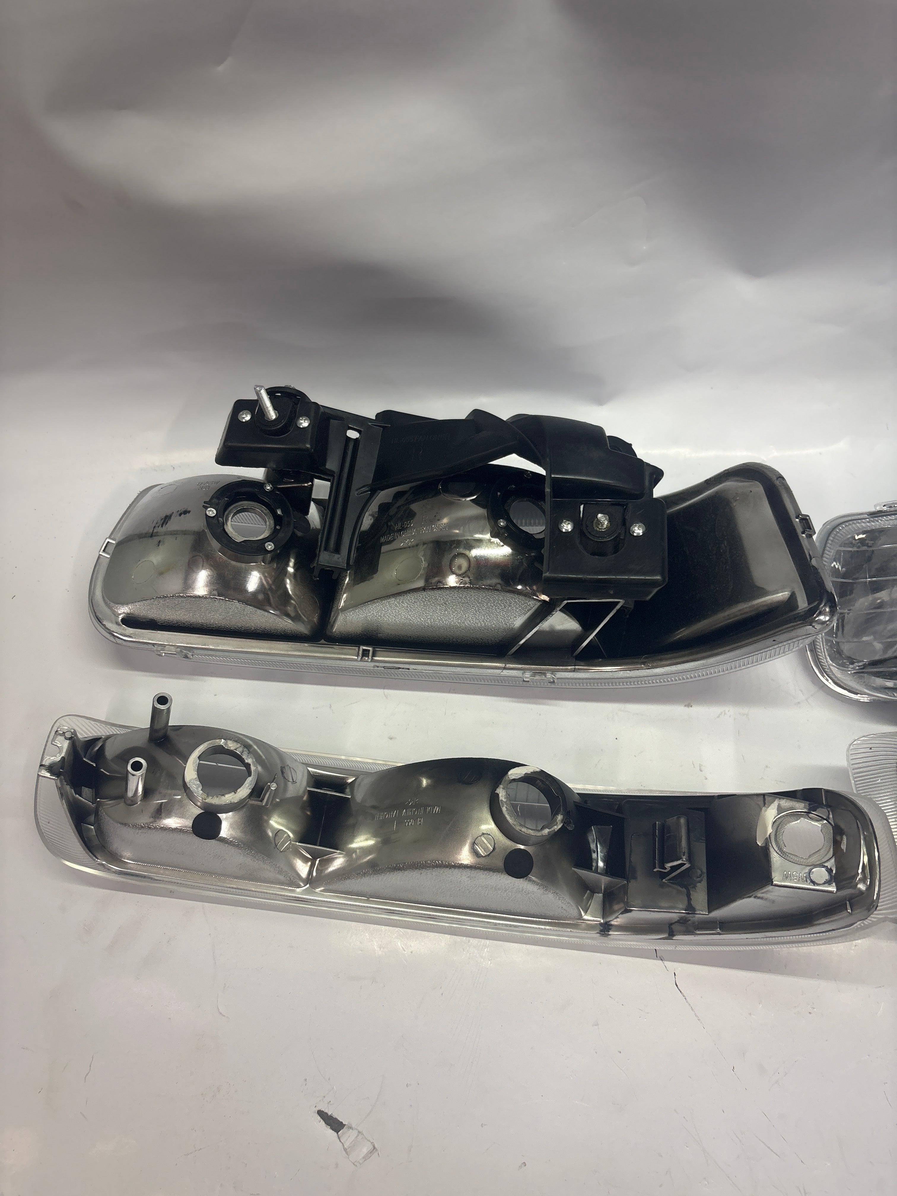OB-HL-OH-CS99-4P-OEM 99-02 Chevy Silverado Chrome Amber OE Style Headlights Lens Slightly Scuffs