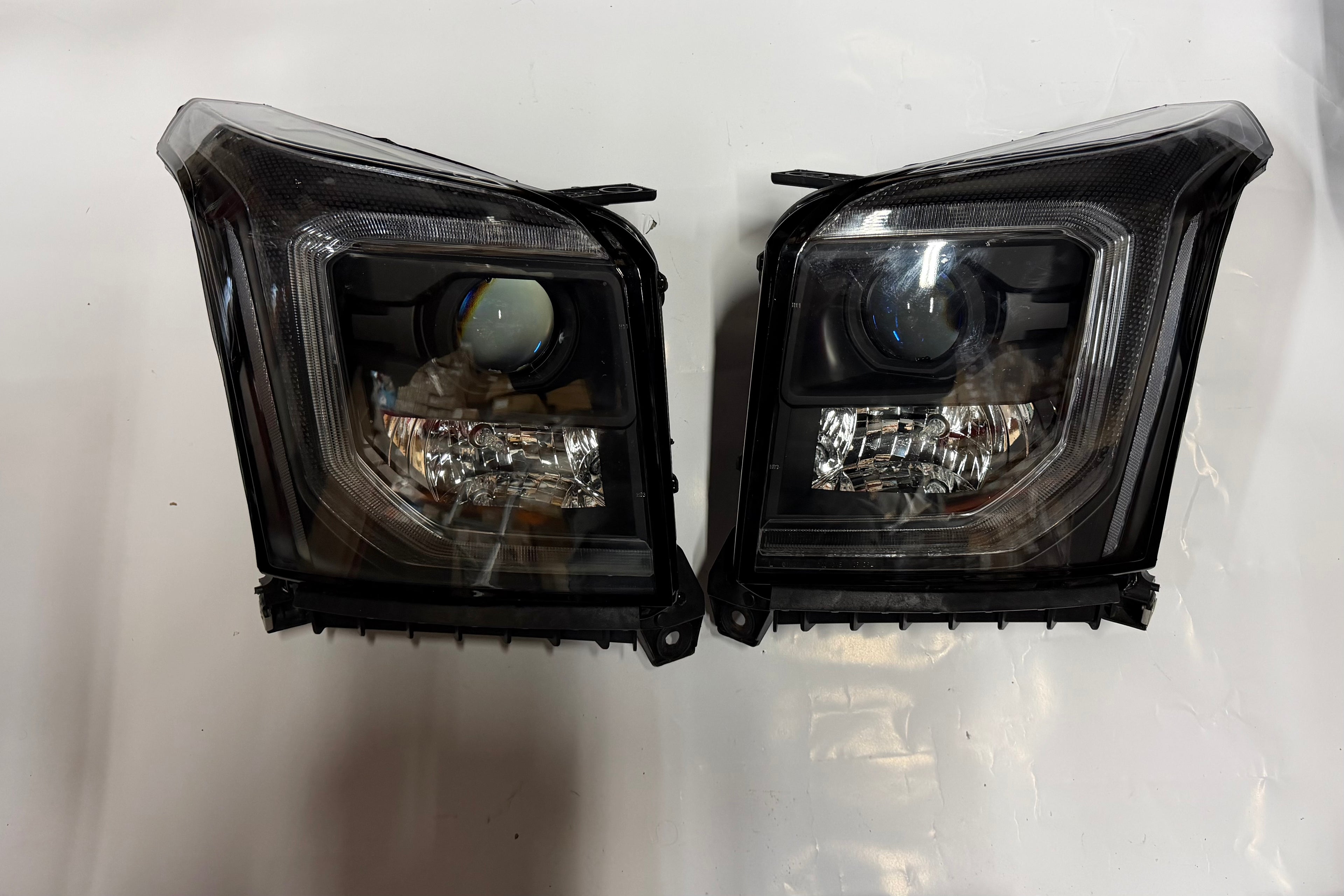 15-20 GMC YUKON BLACK HOUSING FACTORY STYLE LED BAR PROJECTOR HEADLIGHTS PAIR