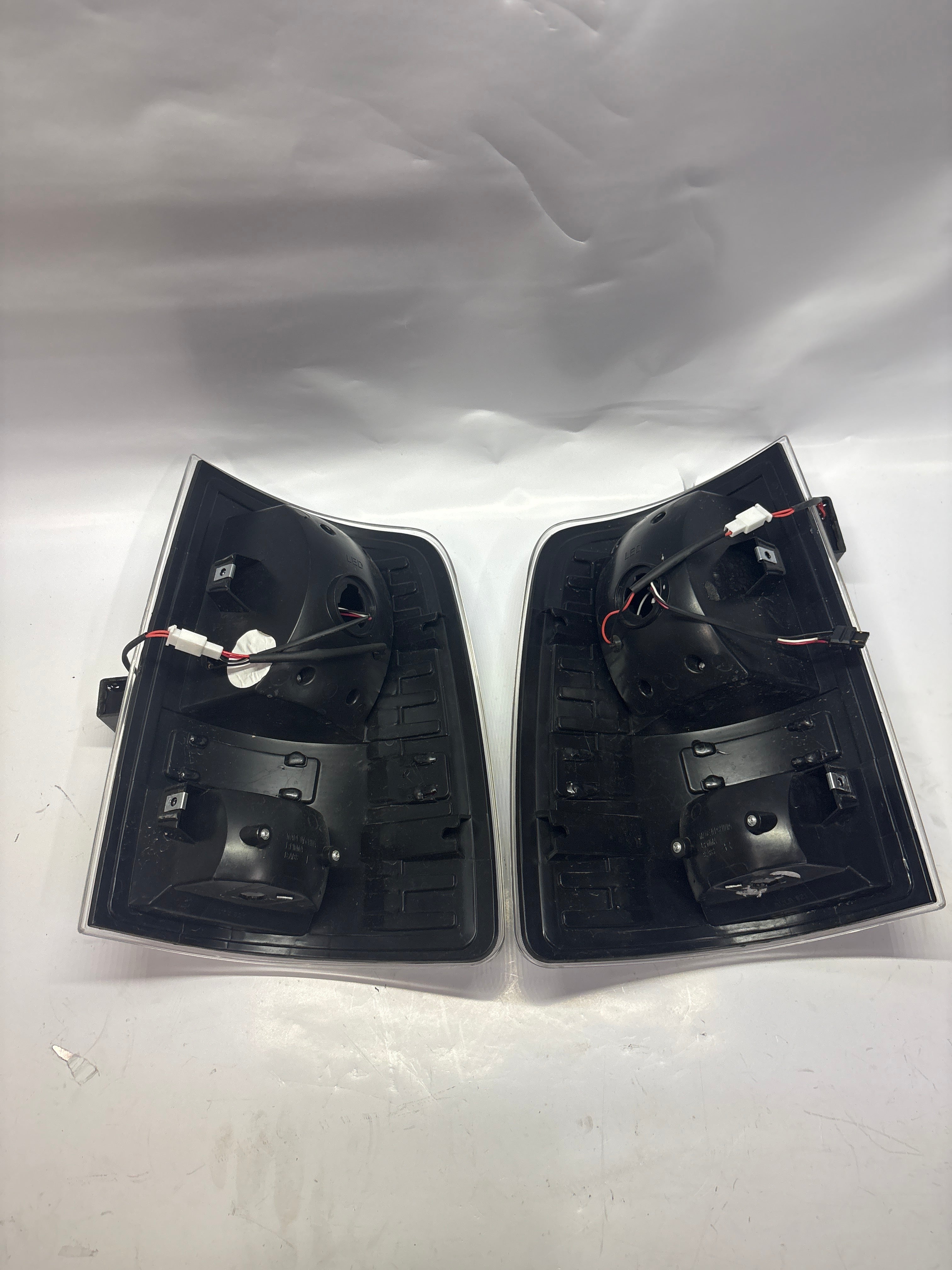 TL-DRAM09-LED-3D-BL-CL-ASIS 09-17 Dodge Ram Black Clear 3D LED AS IS USED Taillights