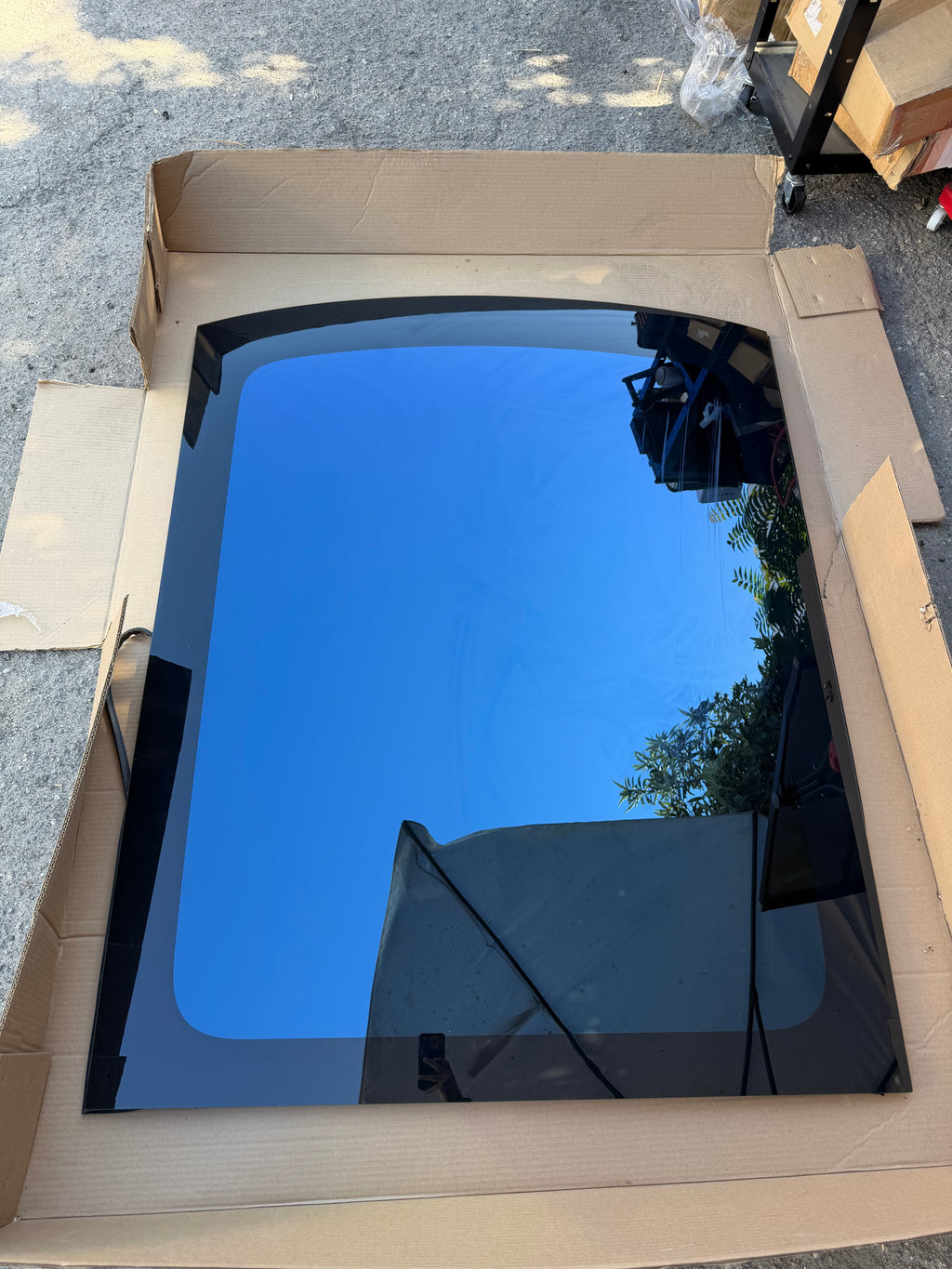 25-26 CADILLAC ESCALADE IQ PANORAMIC FIXED GLASS SUNROOF GLASS OEM