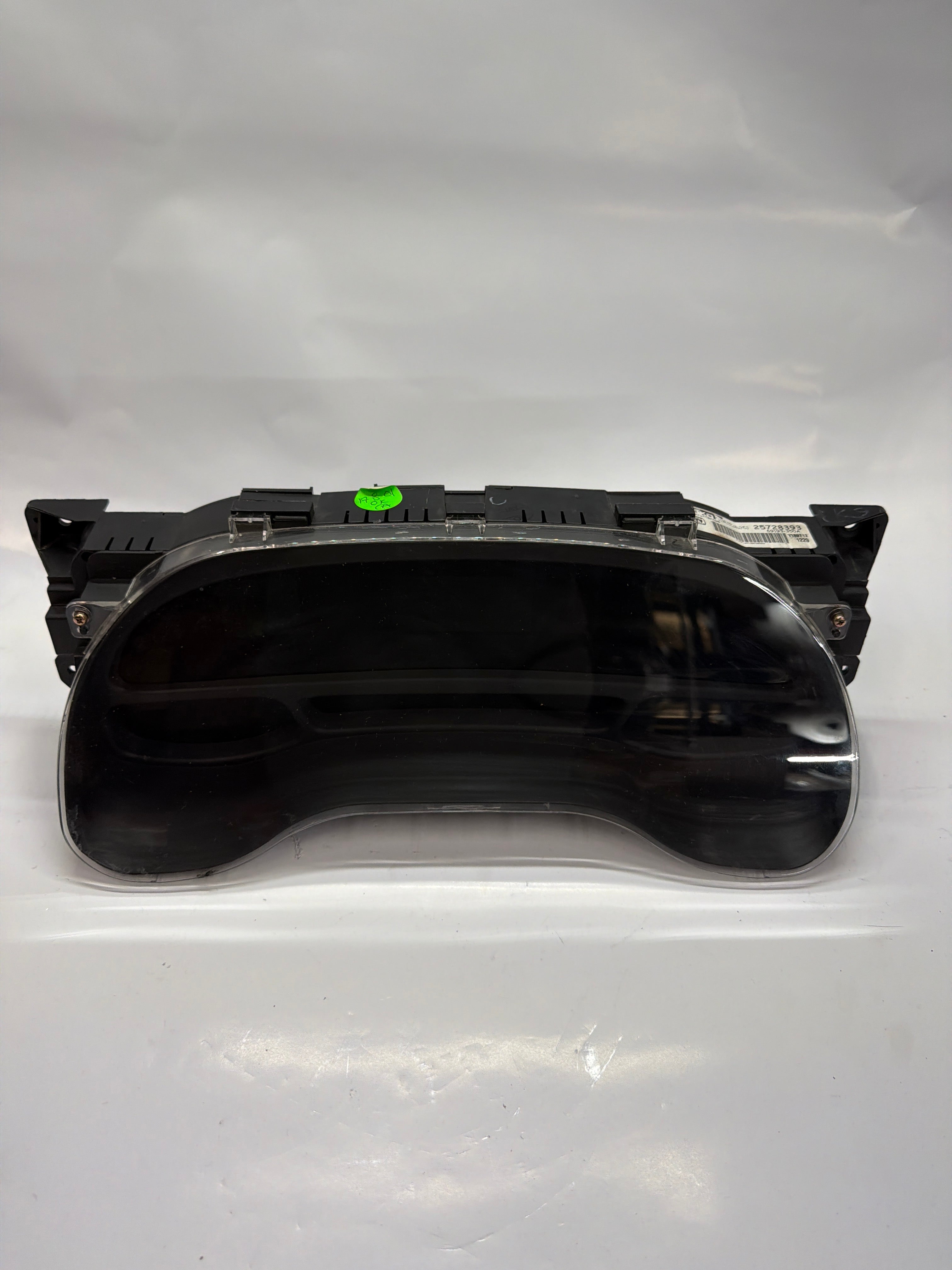 25728393 2001-2005 Cadillac DeVille Dash Instrument Cluster Speedometer Gauges
