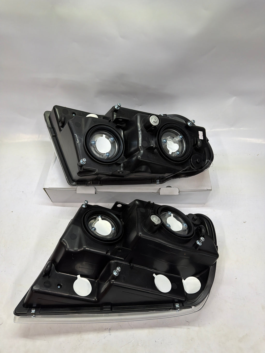 99-04 JEEP GRAND CHEROKEE CHROME HOUSING AMBER CORNER HEADLIGHTS