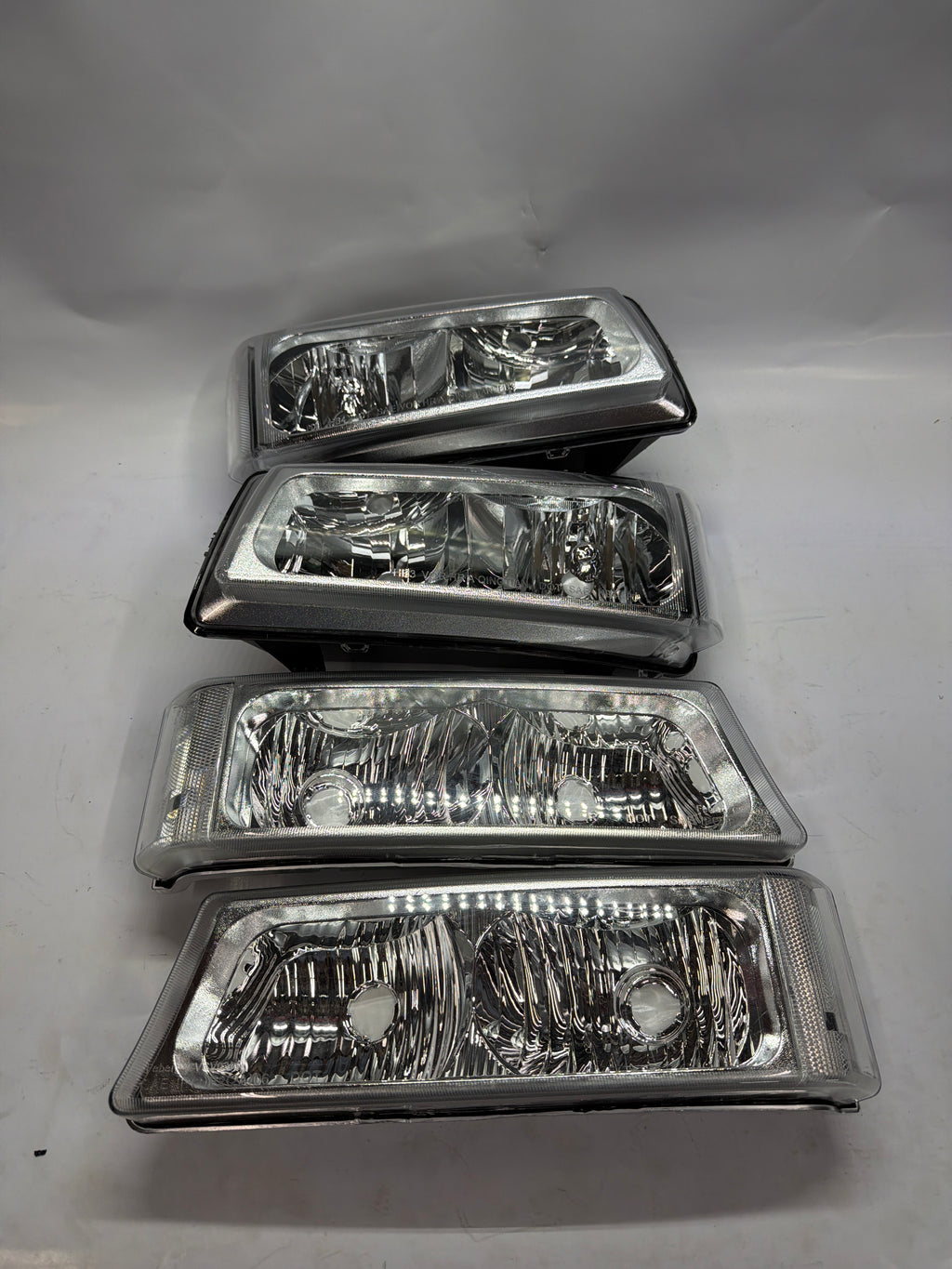 03-06 CHEVY SILVERADO / AVALANCHE chrome clear