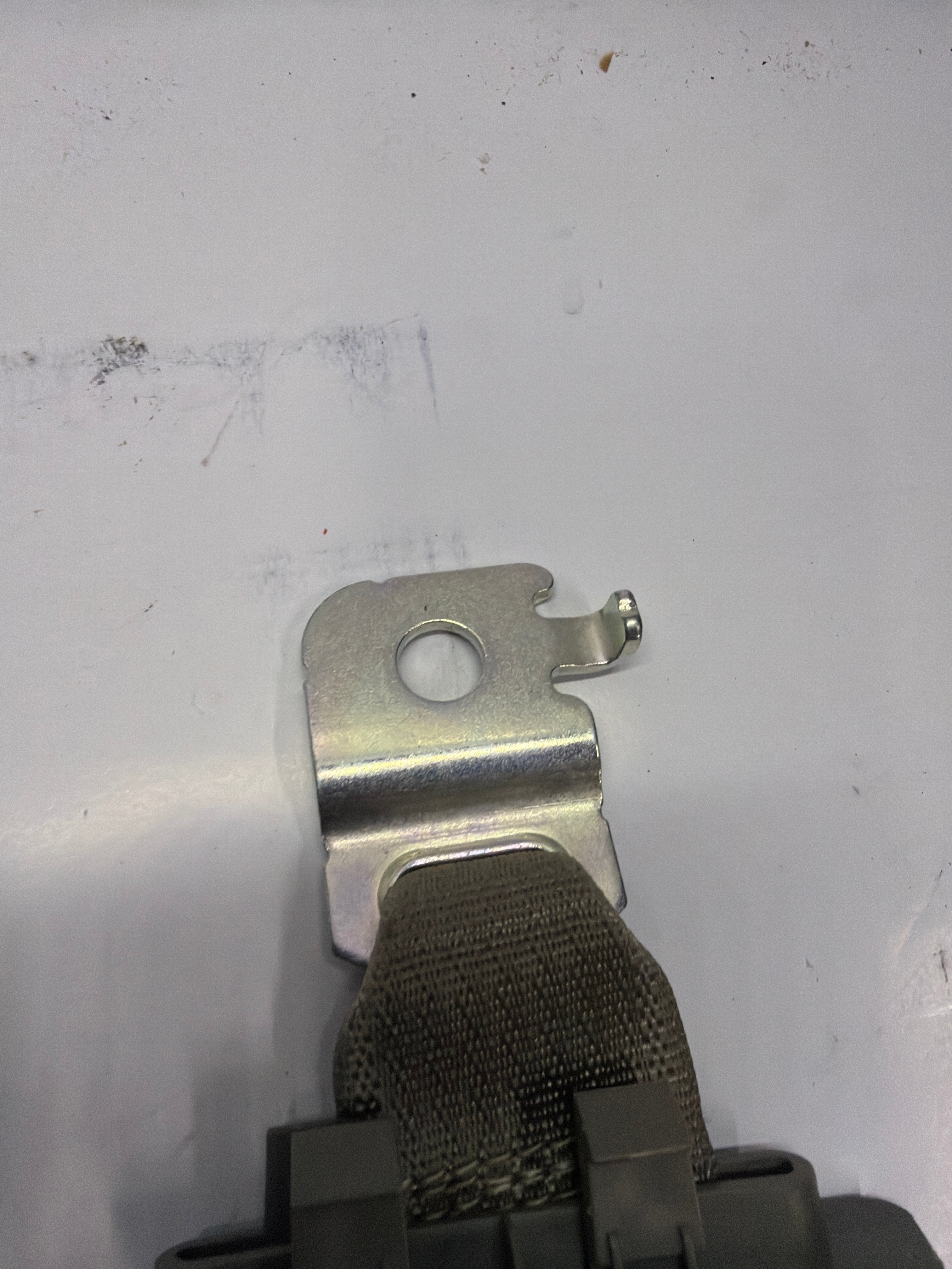 19351657 2015-2016 Chevrolet Silverado 1500 Right Passenger Seat Belt OEM A1