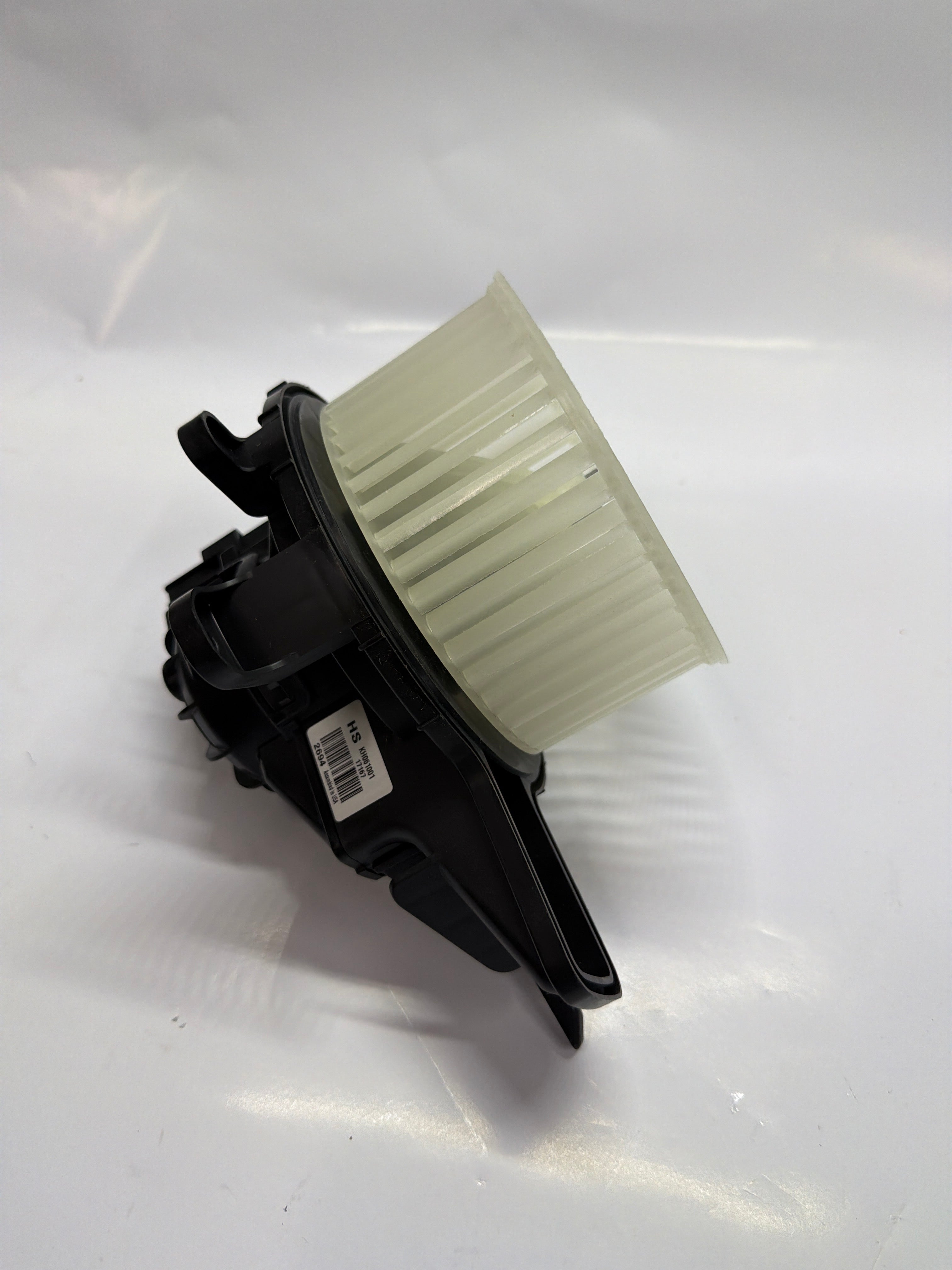 84156077 15-81781 GM Motor Assembly Auxiliary Blower Yukon Tahoe Acadia