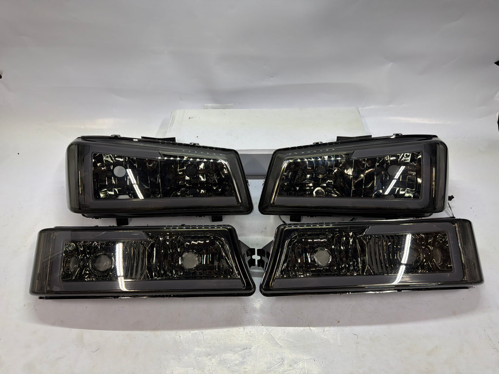 03-06 CHEVY SILVERADO SMOKED CLEAR HEADLIGHTS LED 3D