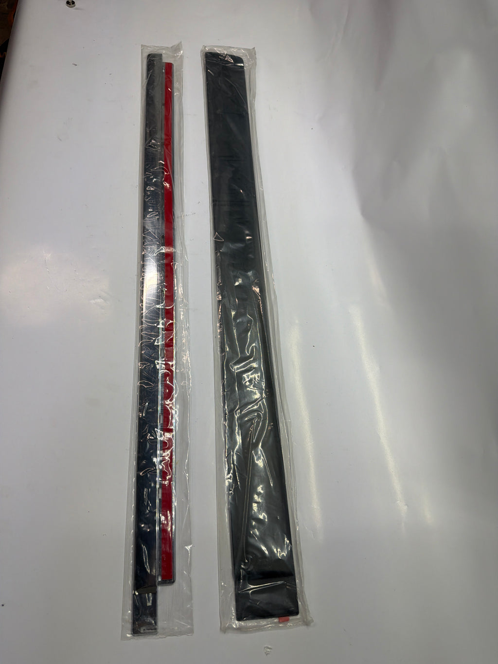 15950533 2010-2014 YUKON XL SILVERADO SIERRA 2500 HD DOOR MOLDING REAR DRIVER SIDE WITH CHROME