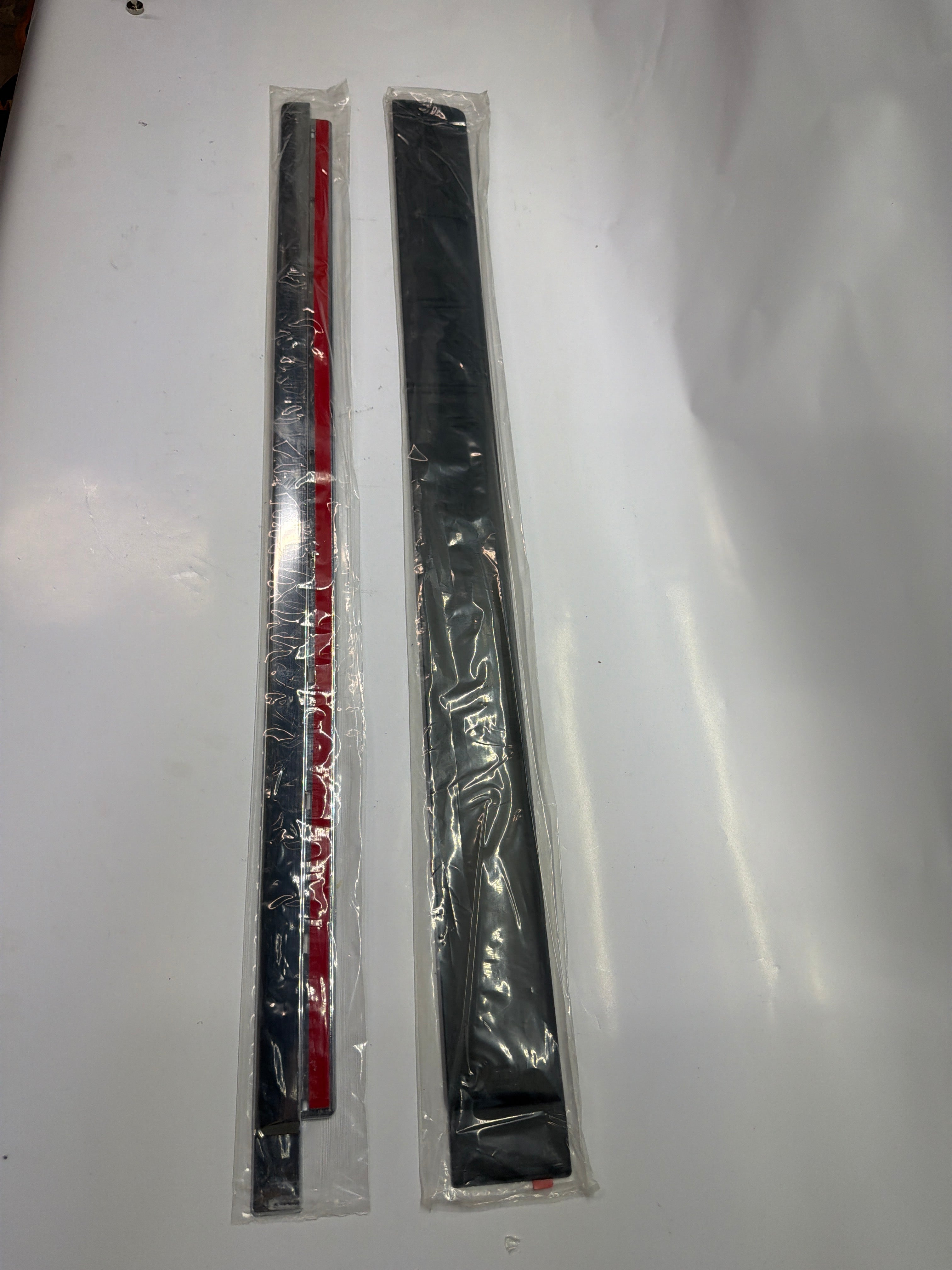 15950533 2010-2014 YUKON XL SILVERADO SIERRA 2500 HD DOOR MOLDING REAR DRIVER SIDE WITH CHROME