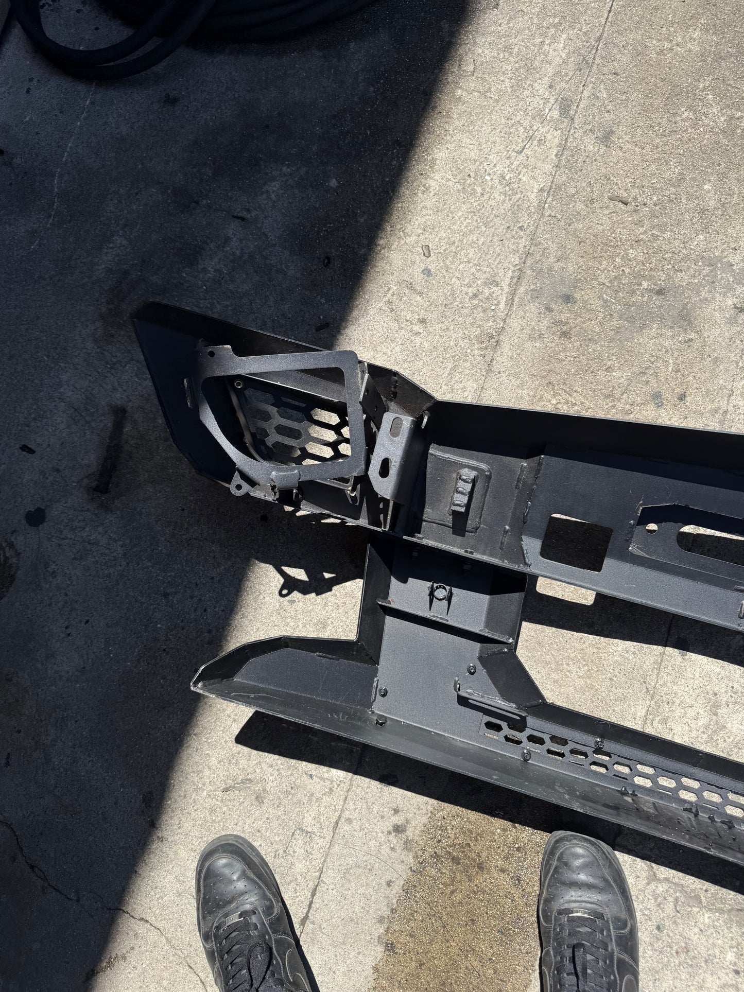 #98 Front 2pc bumper for 2019 Chevrolet Silverado GMC sierra 1500 black as is