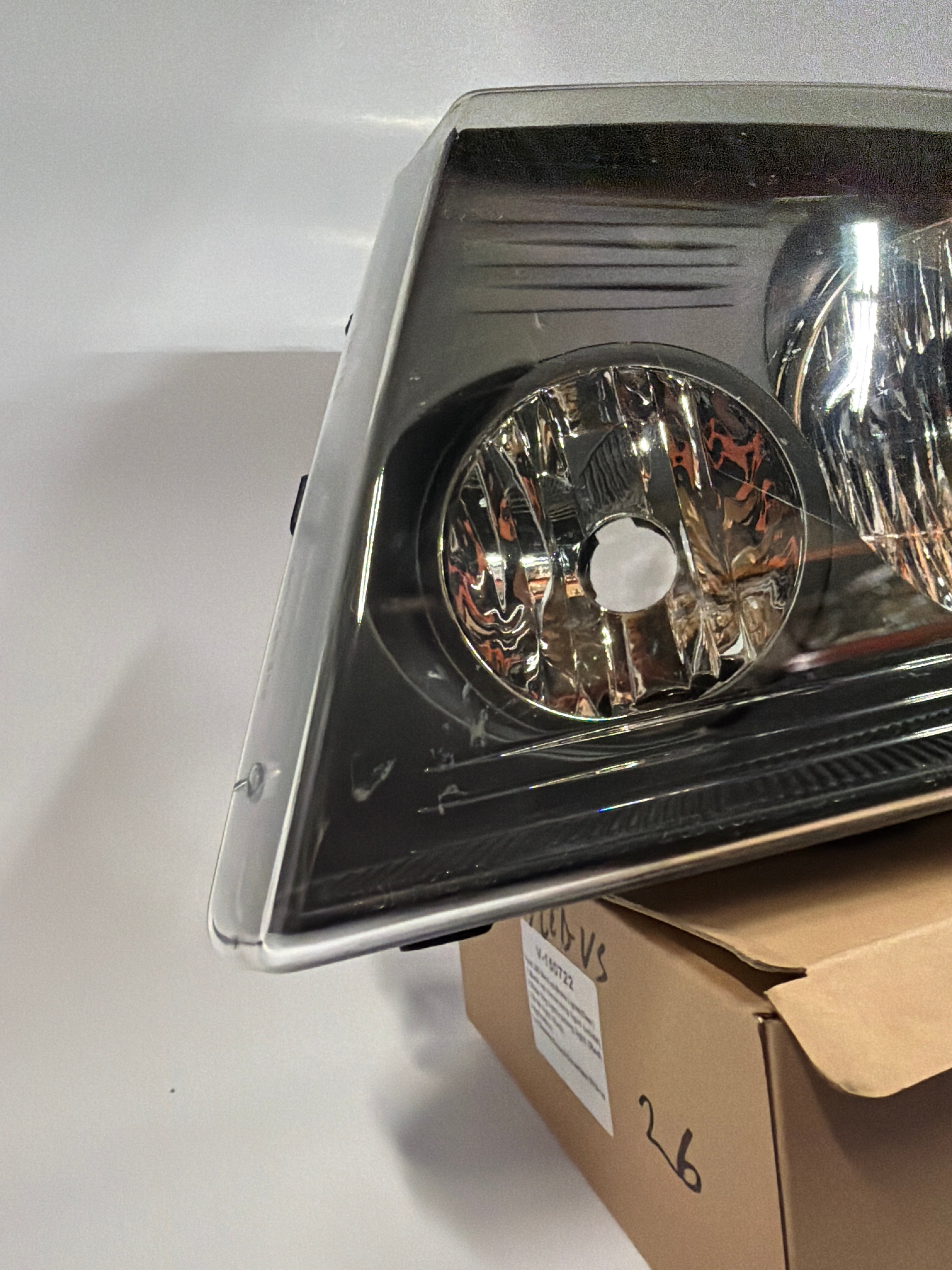 OPEN BOX 04-08 FORD F-150 BLACK HOUSING HEADLIGHTS