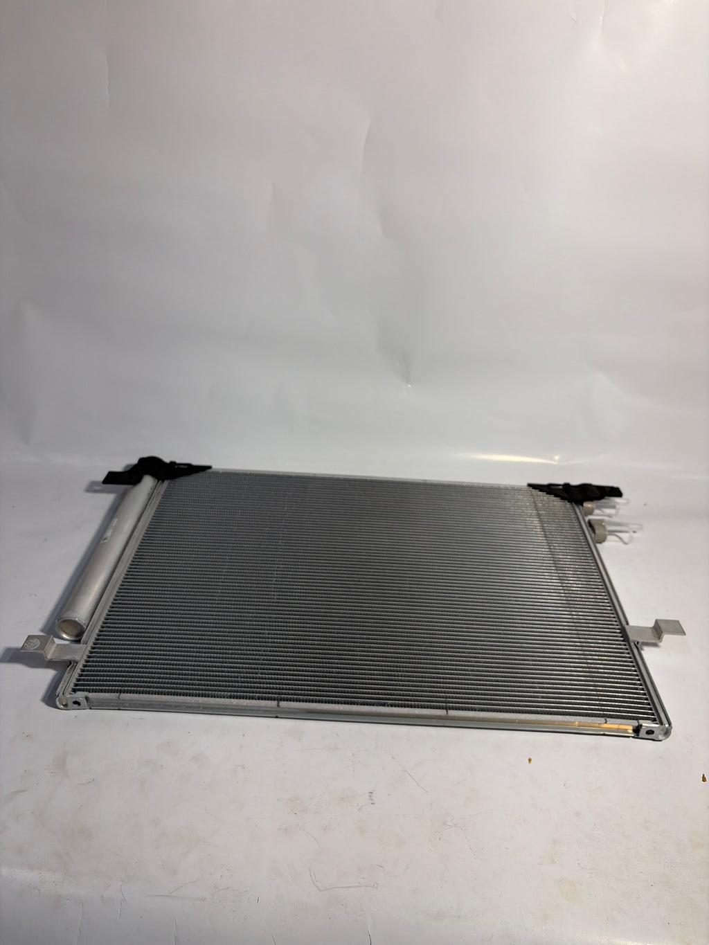 23455461 A/C Condenser For 2016-2023 Chevrolet Camaro Aluminum Core 84947859