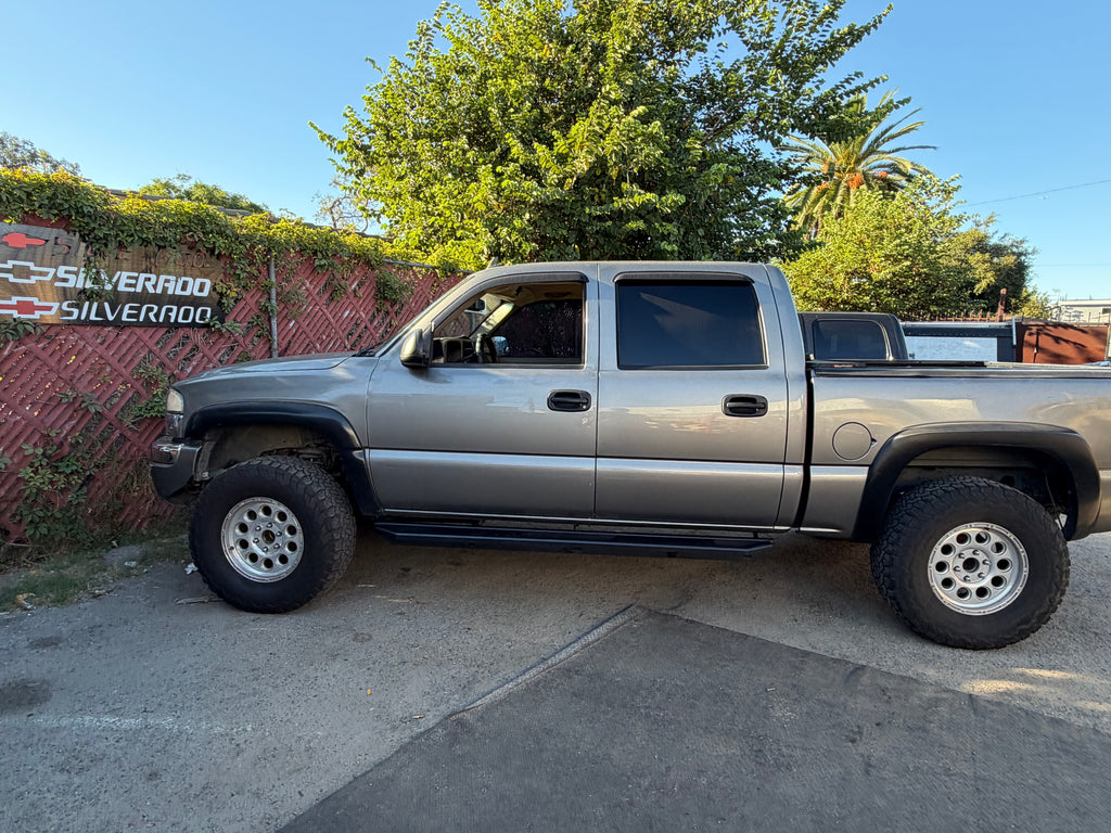 99-06 CHEVY SILVERADO / GMC SIERRA CREW CAB IARMOUR BLACK RUNNING BOARDS