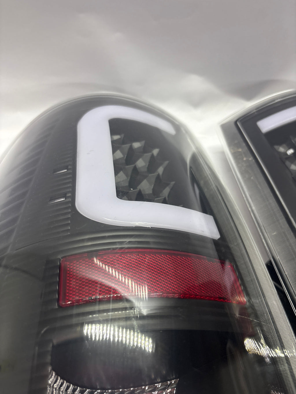 TL-DRAM09-LED-3D-BL-CL-ASIS 09-17 Dodge Ram Black Clear 3D LED AS IS USED Taillights