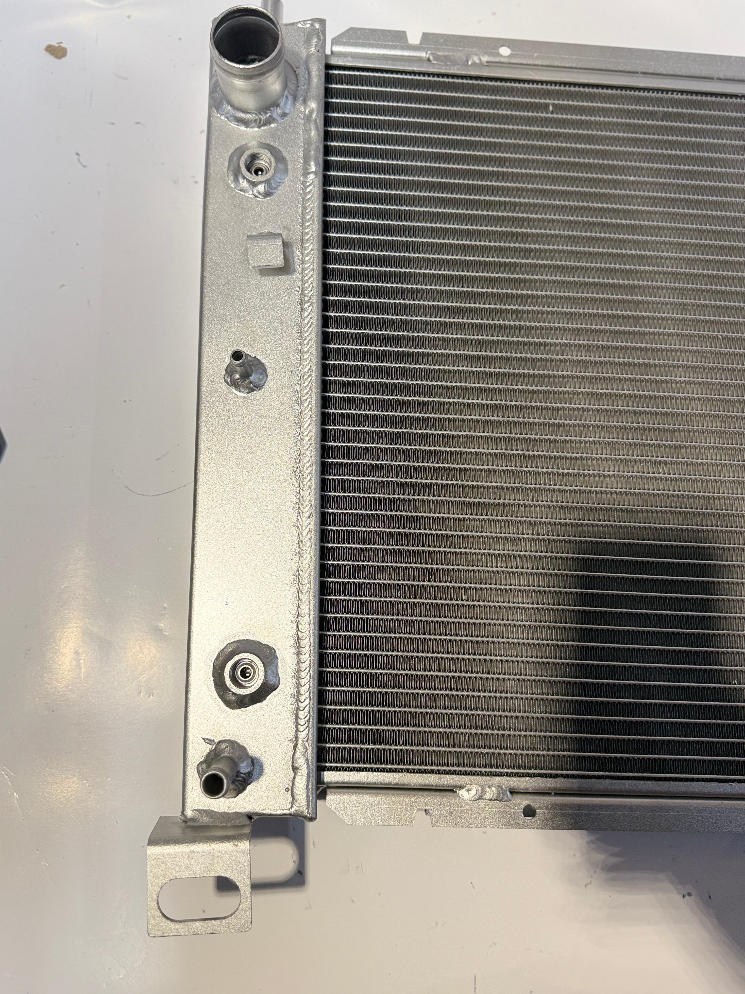 00-07 GMC YUKON 00-06 GMC YUKON XL 1500 99-06 GMC SIERRA 1500 SILVERADO 99-00 GMC SIERRA 2500 02-05 CADILLAC ESCALADE 2-ROW FULL ALUMINUM RADIATOR RA-SILVERADO99-2