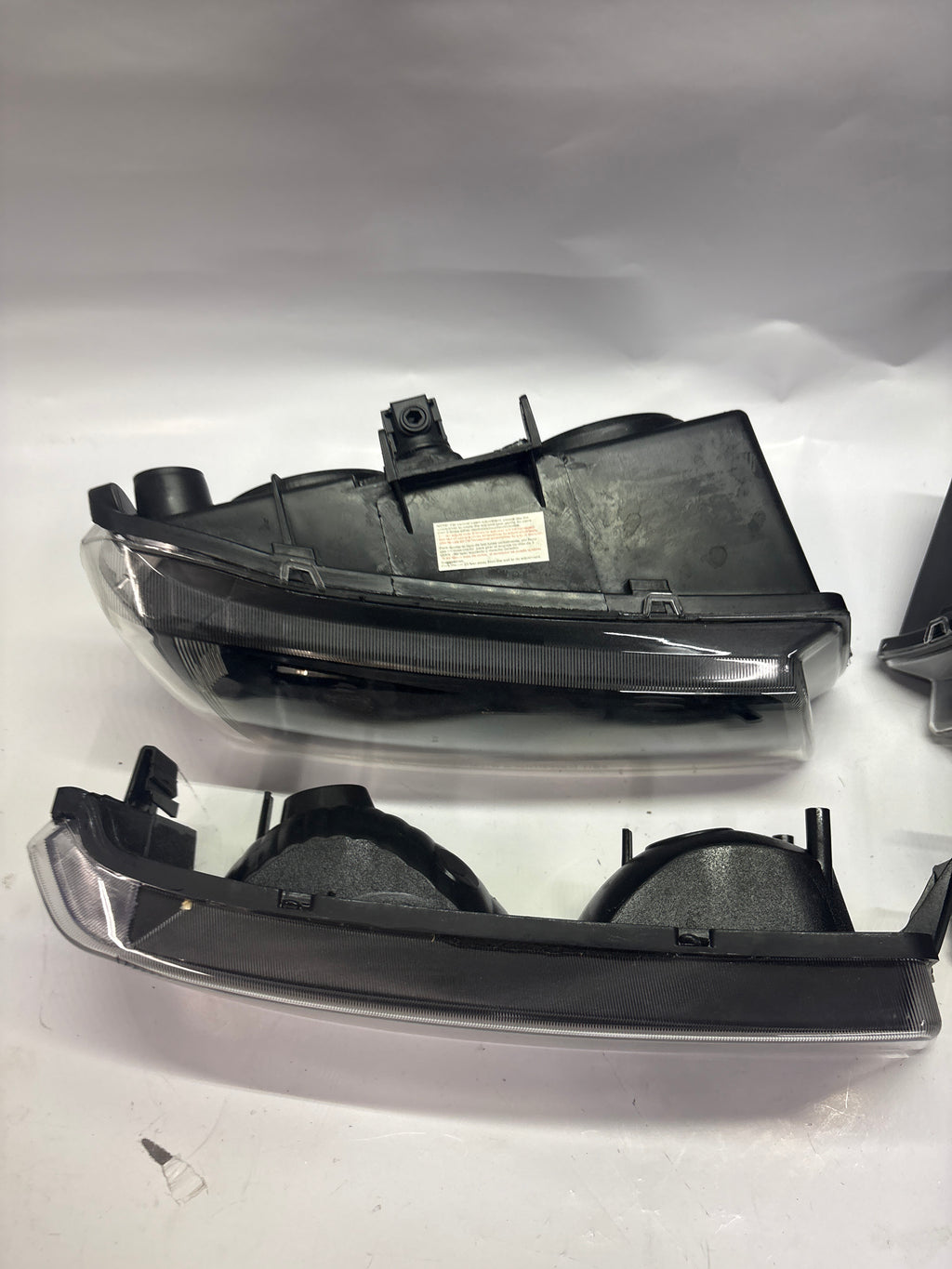 Open Box HL-OH-CS03-4P-BK-CL1 03-06 Chevy Silverado Black Clear Headlights