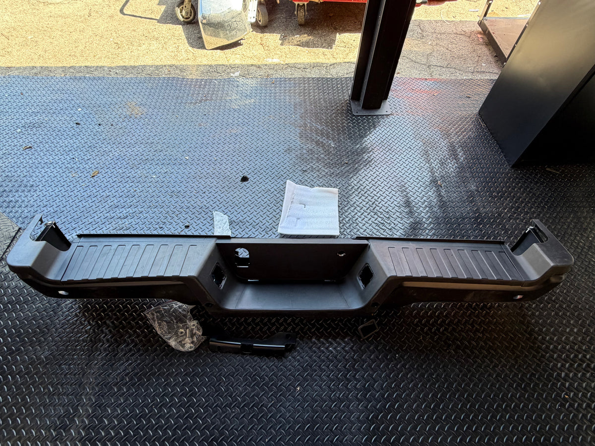 AS IS BUMPER FORD F-250 F-350 SUPER DUTY W LICENSE PLATE LAMPS