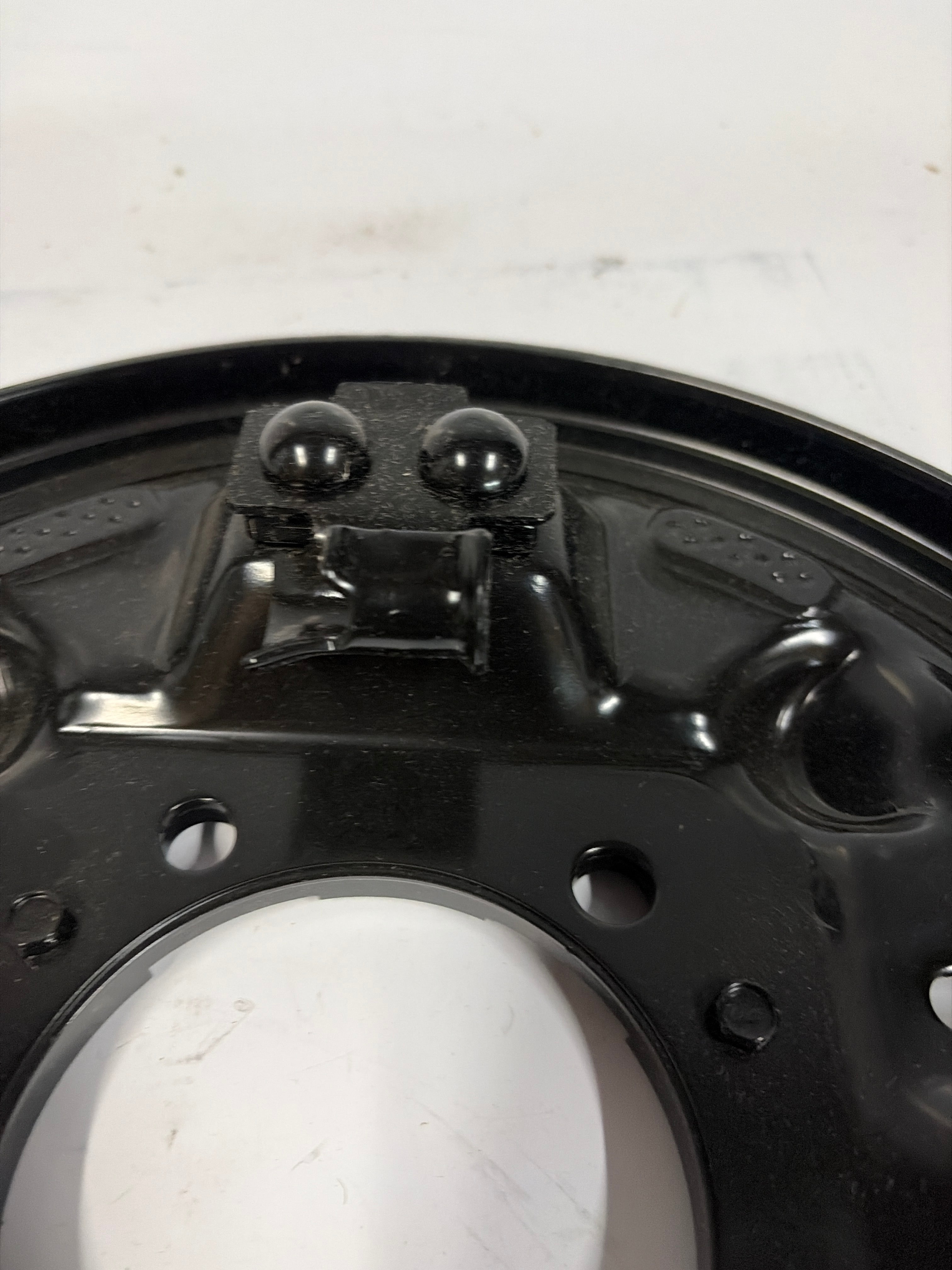 13424621 Rear Brake Backing Plate Assembly 13-15 CRUZE