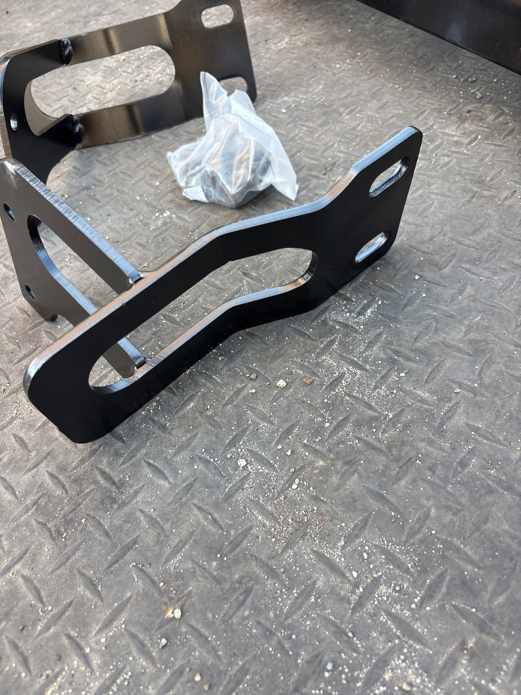 11-16 Ford F-250 F-350 F-450 F-550 Super Duty Black Bully Bull Bar