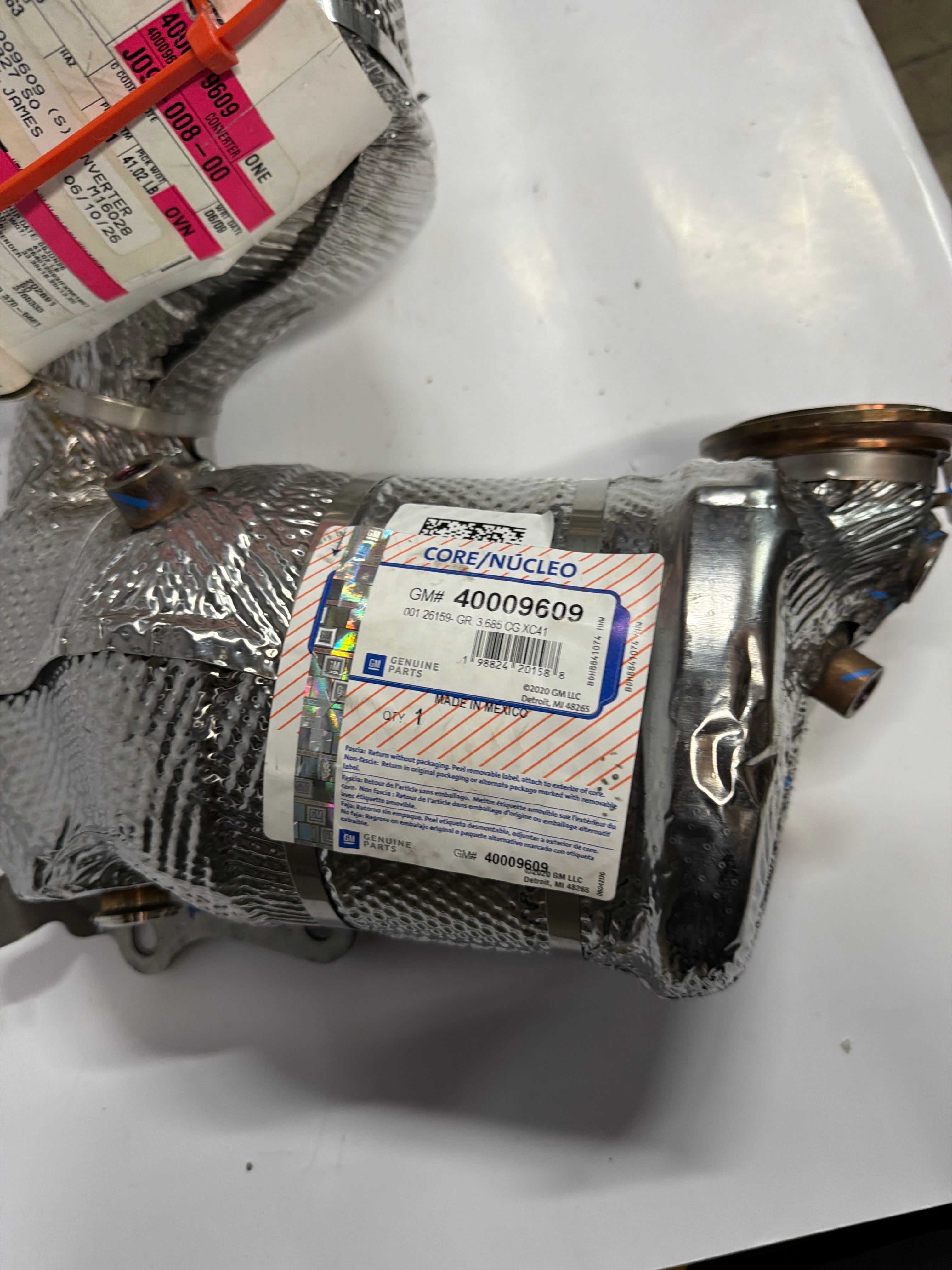 40009609 Catalytic converter diesel v6 Silverado Tahoe sierra suburban