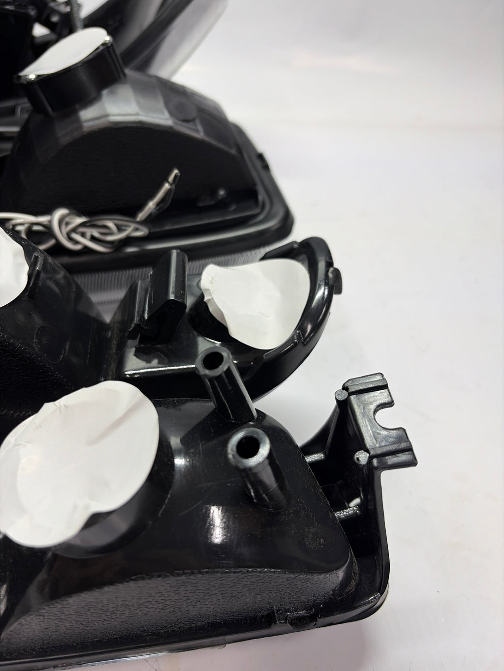 99-06 GMC SIERRA YUKON BLACK HOUSING WITH CLEAR LED
