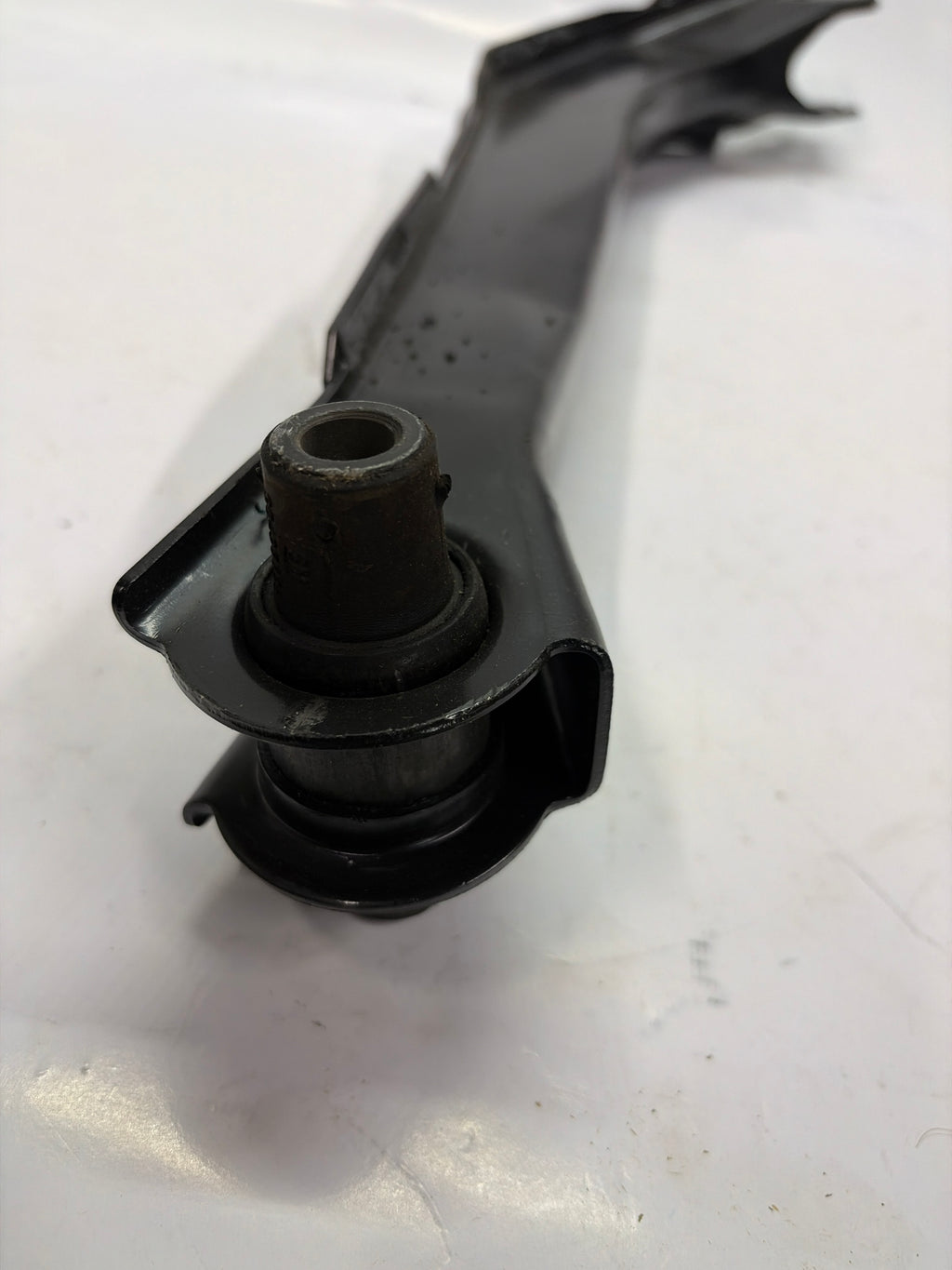 9231141 For Saturn L200/LW200/LW300 2001-2003 Suspension Lateral Arm Steel Powder Coated