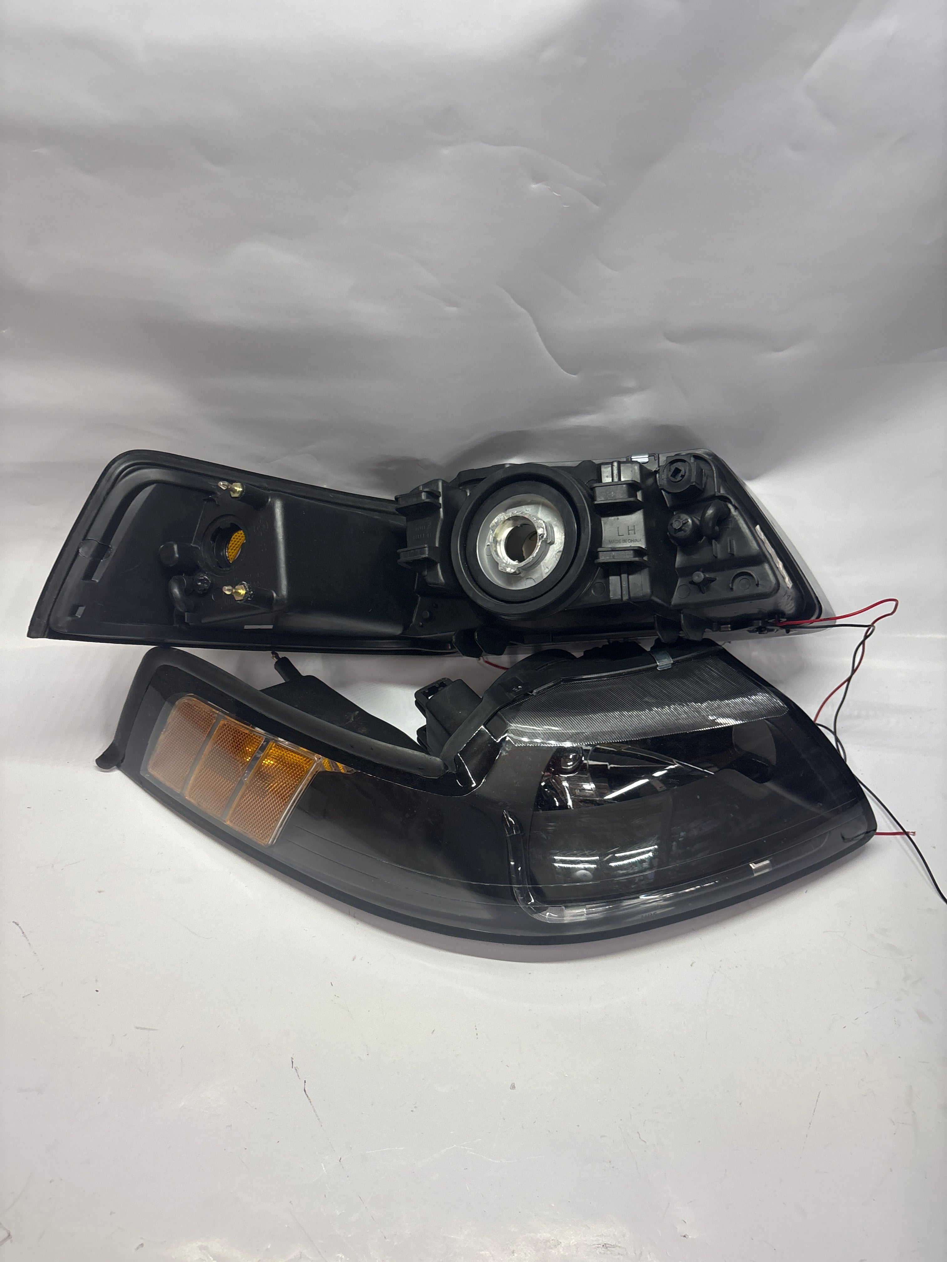HL-LB-FM99-BK-AM-ASIS 99-04 Ford Mustang Black Amber LED Headlights USED