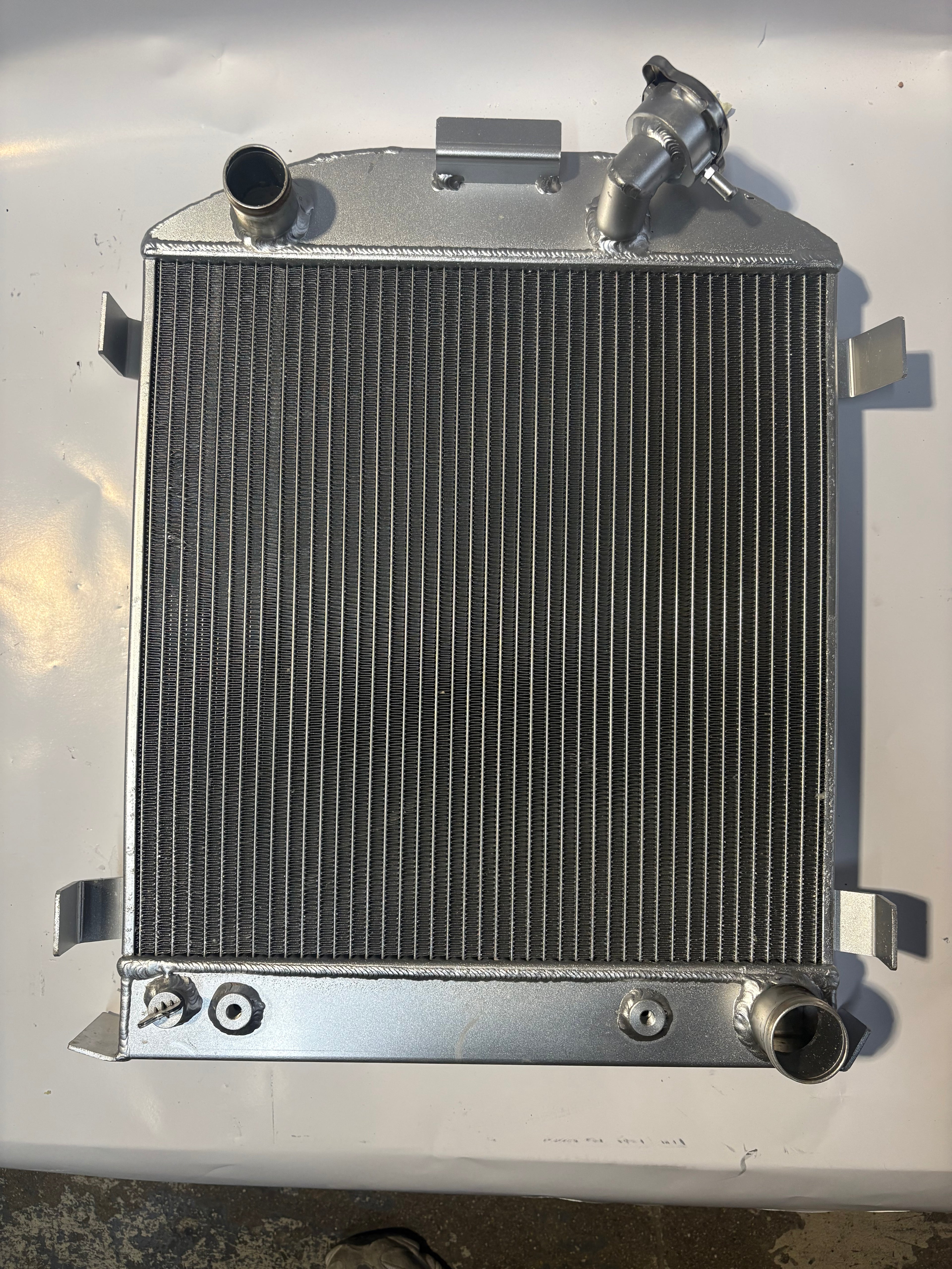 1932 CHEVROLET SBC V8 AT/MT Performance 3-Rows Core Full Aluminum Radiator