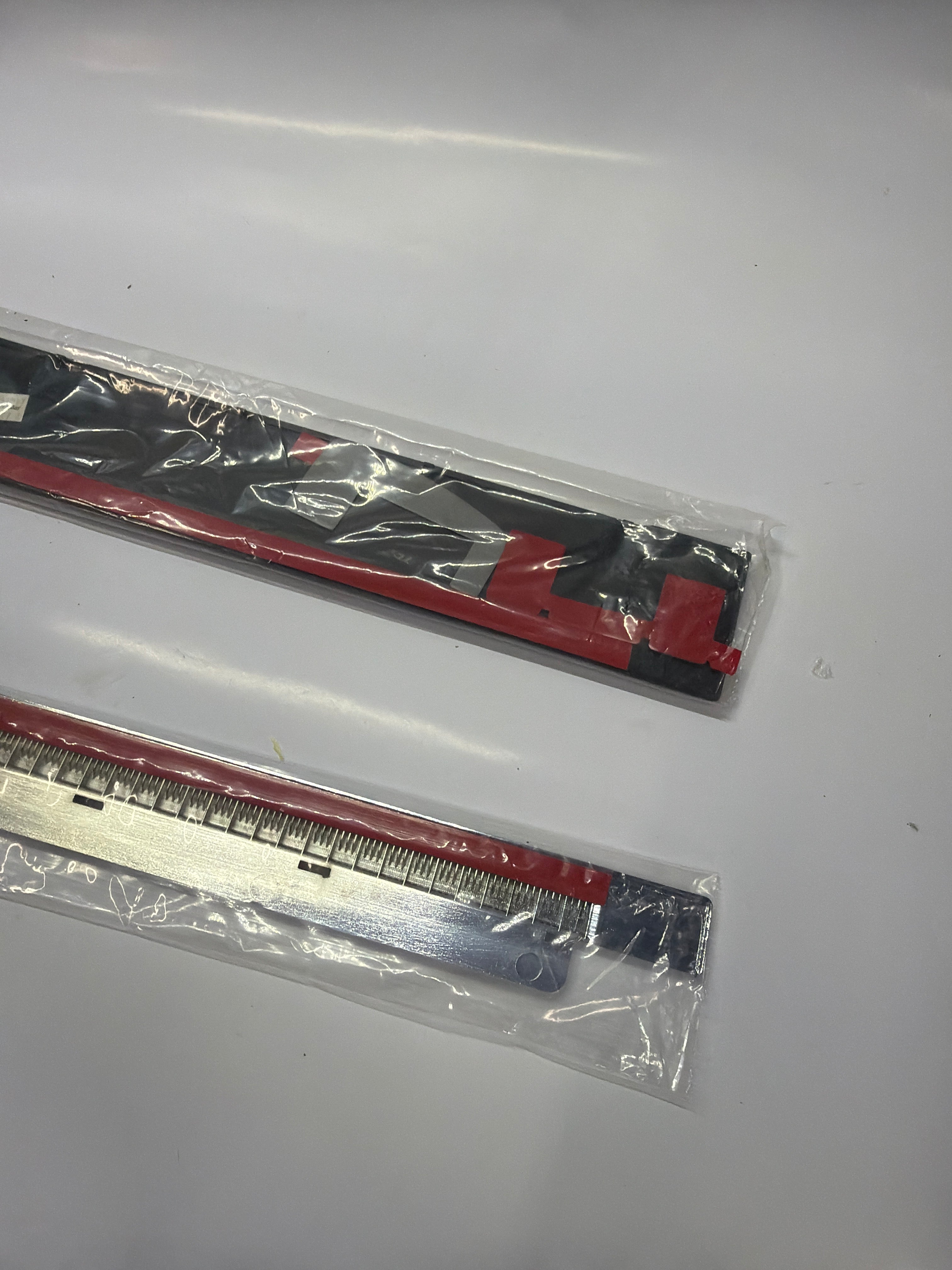 15950533 2010-2014 YUKON XL SILVERADO SIERRA 2500 HD DOOR MOLDING REAR DRIVER SIDE WITH CHROME