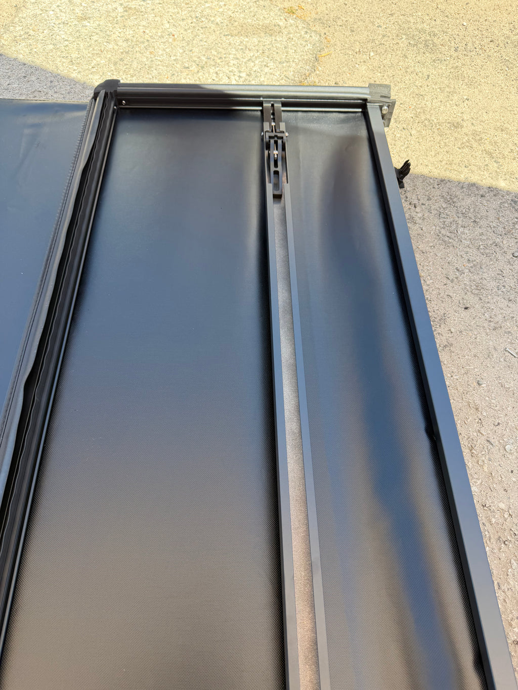 05-23 NISSAN FRONTIER 6FT SOFT BED TONNEAU COVER TRIFOLD