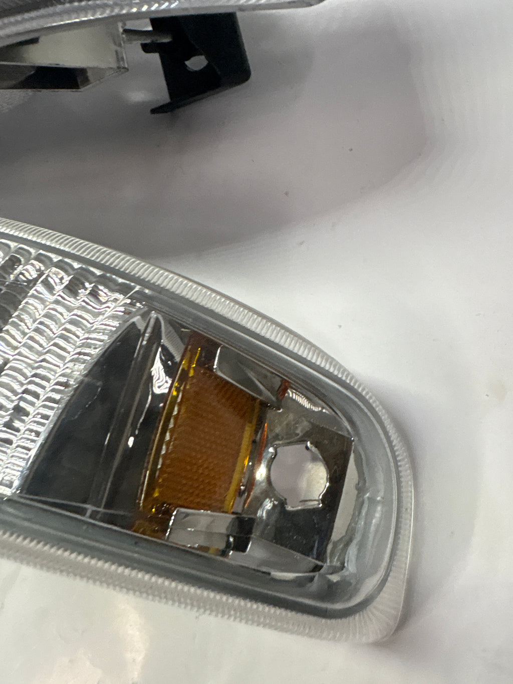 OB-HL-OH-CS99-4P-OEM 99-02 Chevy Silverado Chrome Amber OE Style Headlights Lens Slightly Scuffs