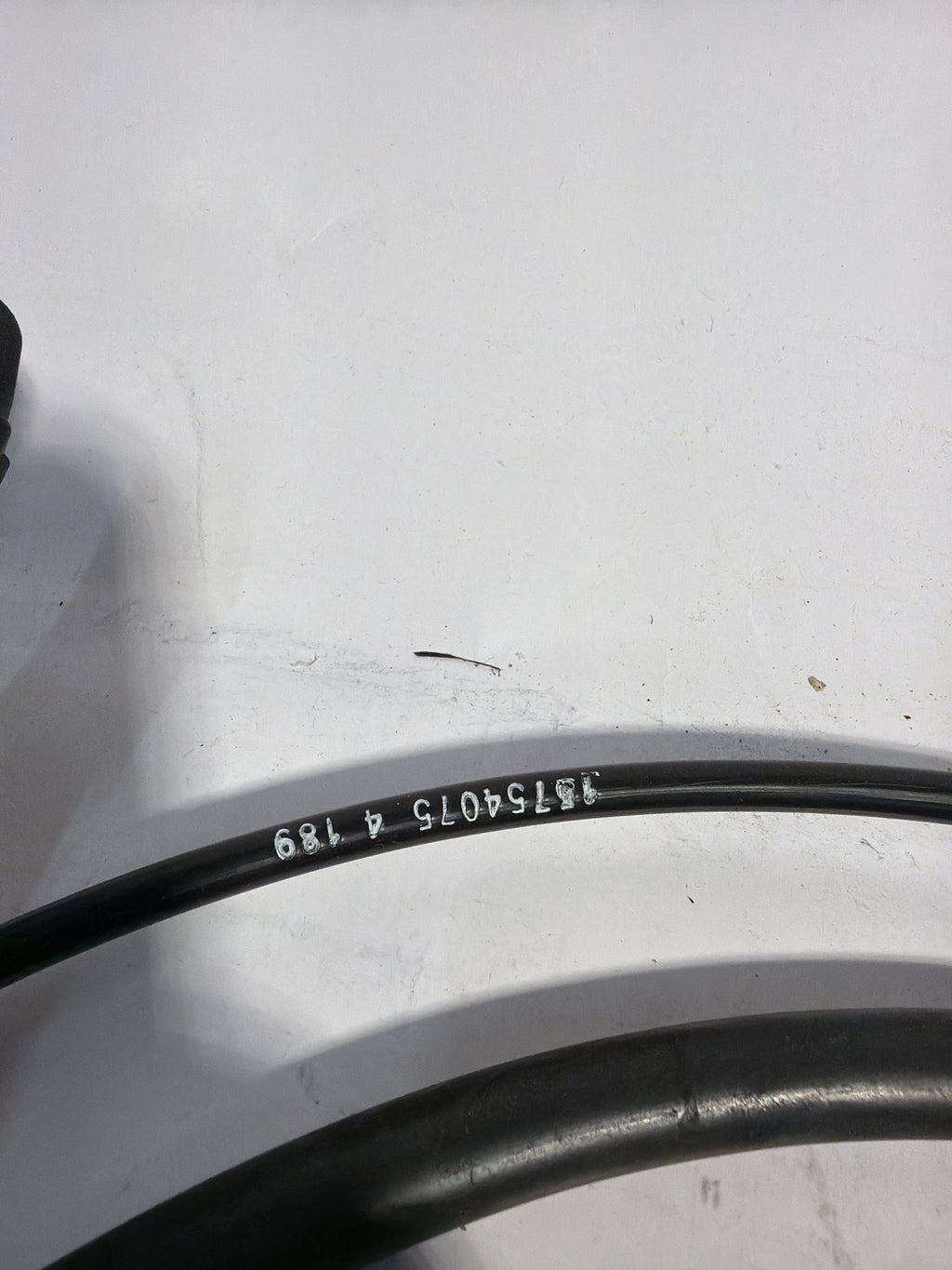 15754075 New Genuine GM Automatic Transmission Shift Cable 97-02 Astro Safari